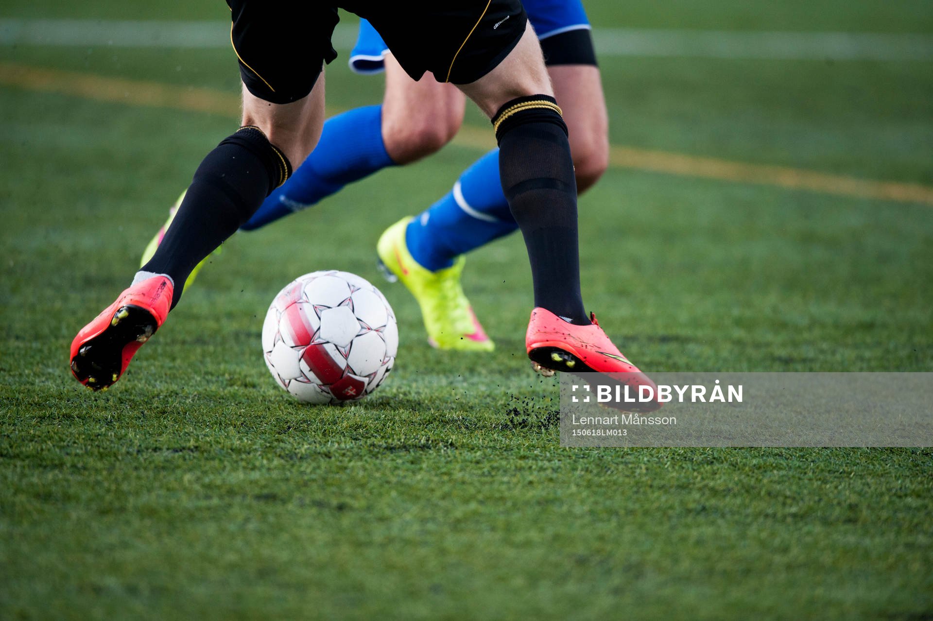 Bollkontroll i matchen i division 2 mellan Kvarnby och IFK