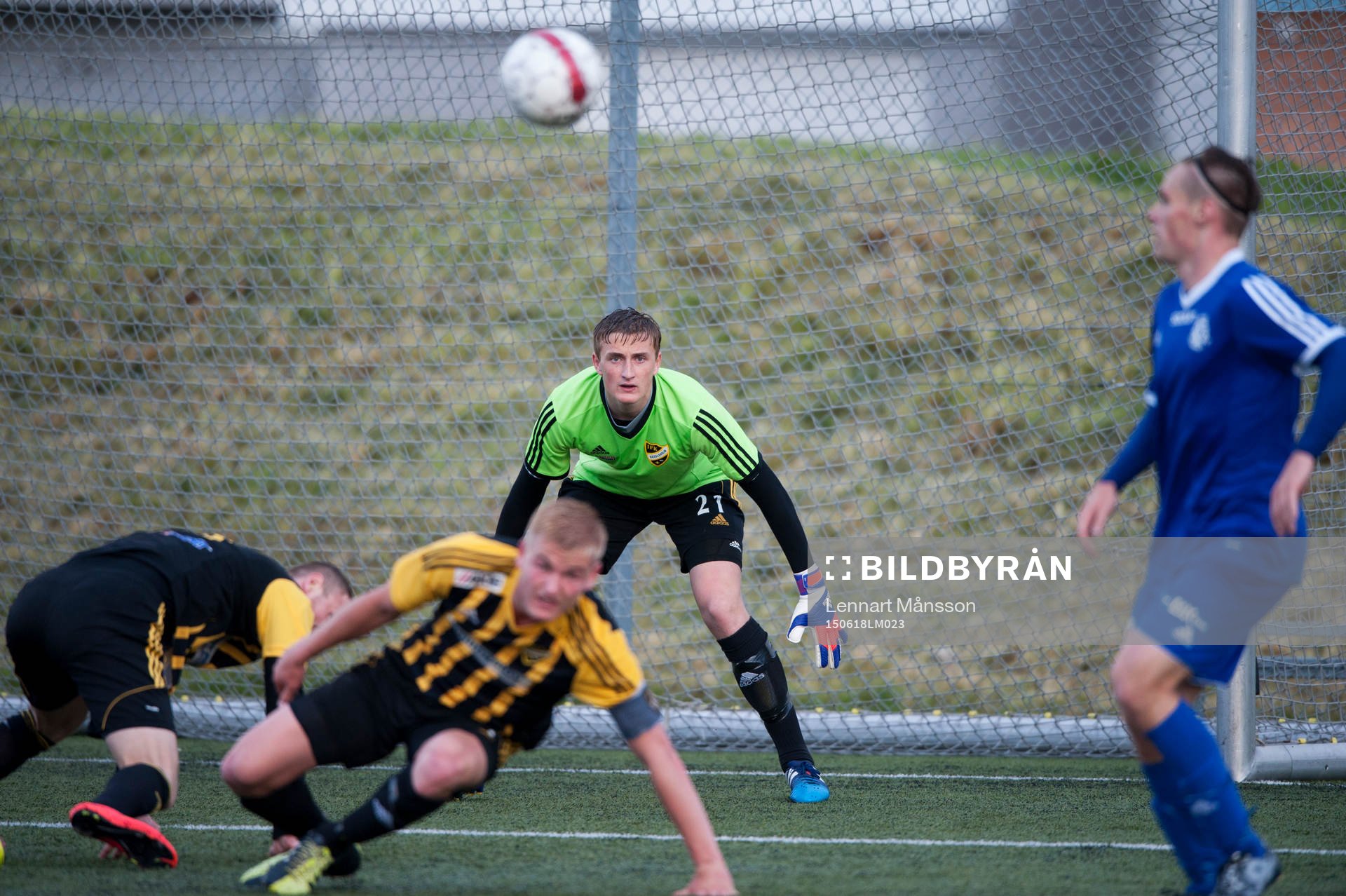 IFK Hässleholms Alexander Nilsson i matchen i division 2