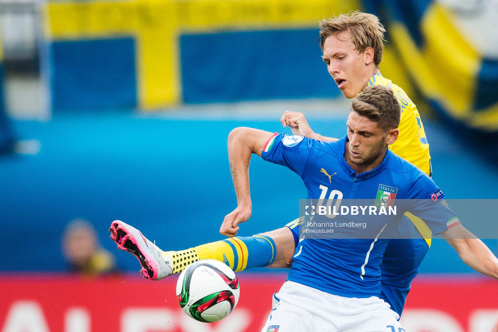 Sveriges Ludwig Augustinsson och Italiens Domenico Berardi