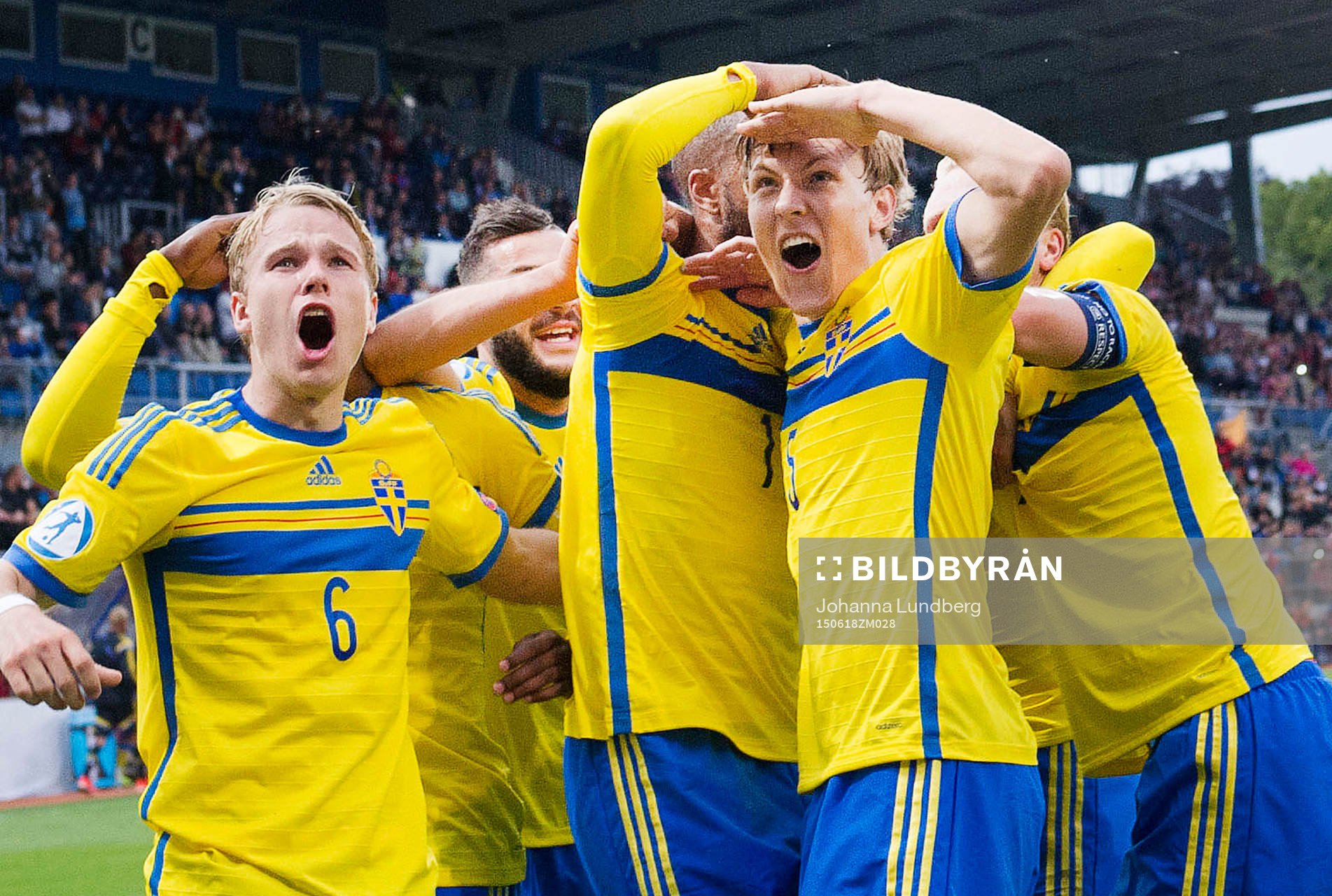 Sveriges Oscar Lewicki och Ludwig Augustinsson jublar