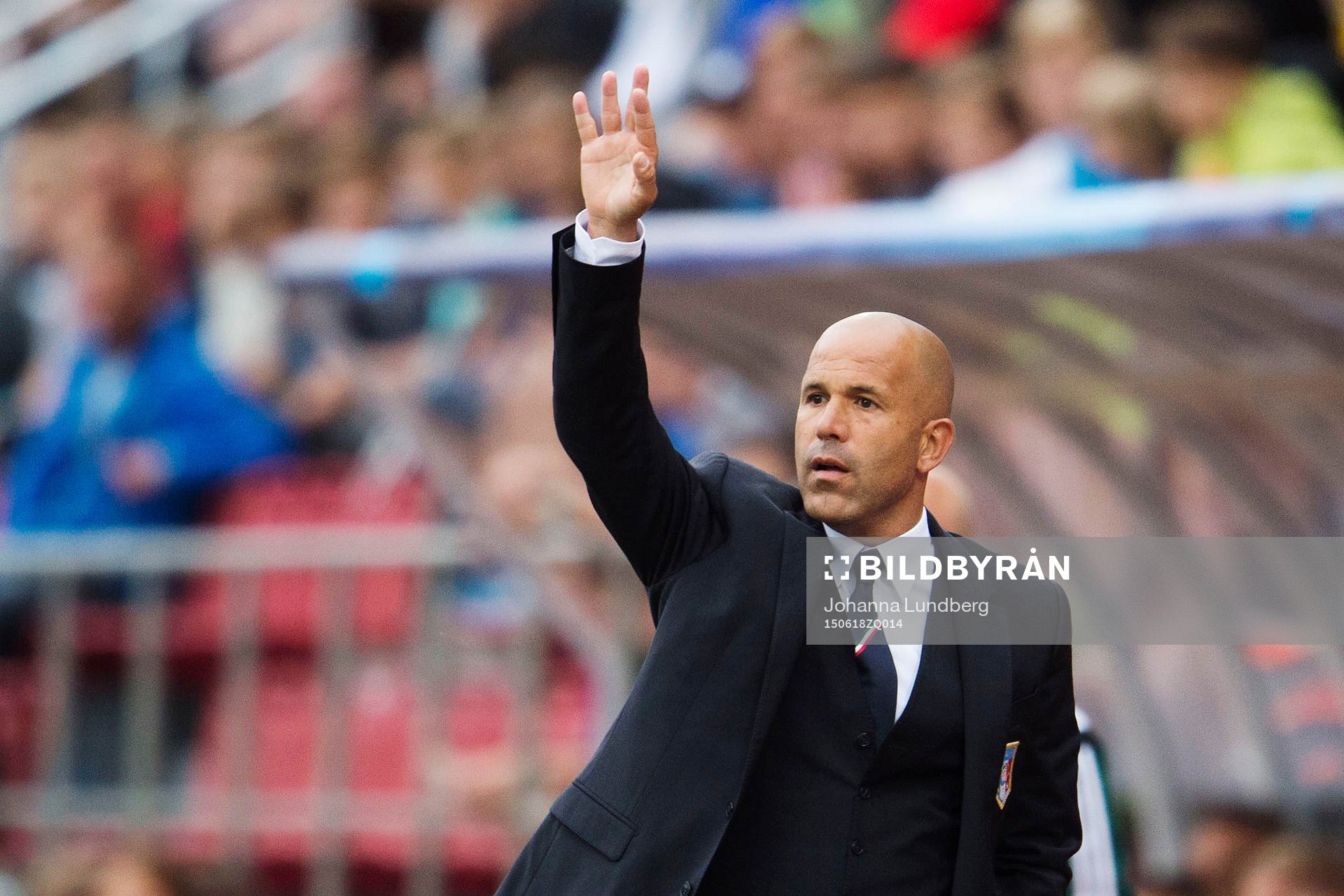 Italiens förbundskapten Luigi Di Biagio under fotbollsmatchen i U21-EM mellan Italien och Sverige den 18 juni 2015 i Olomouc.