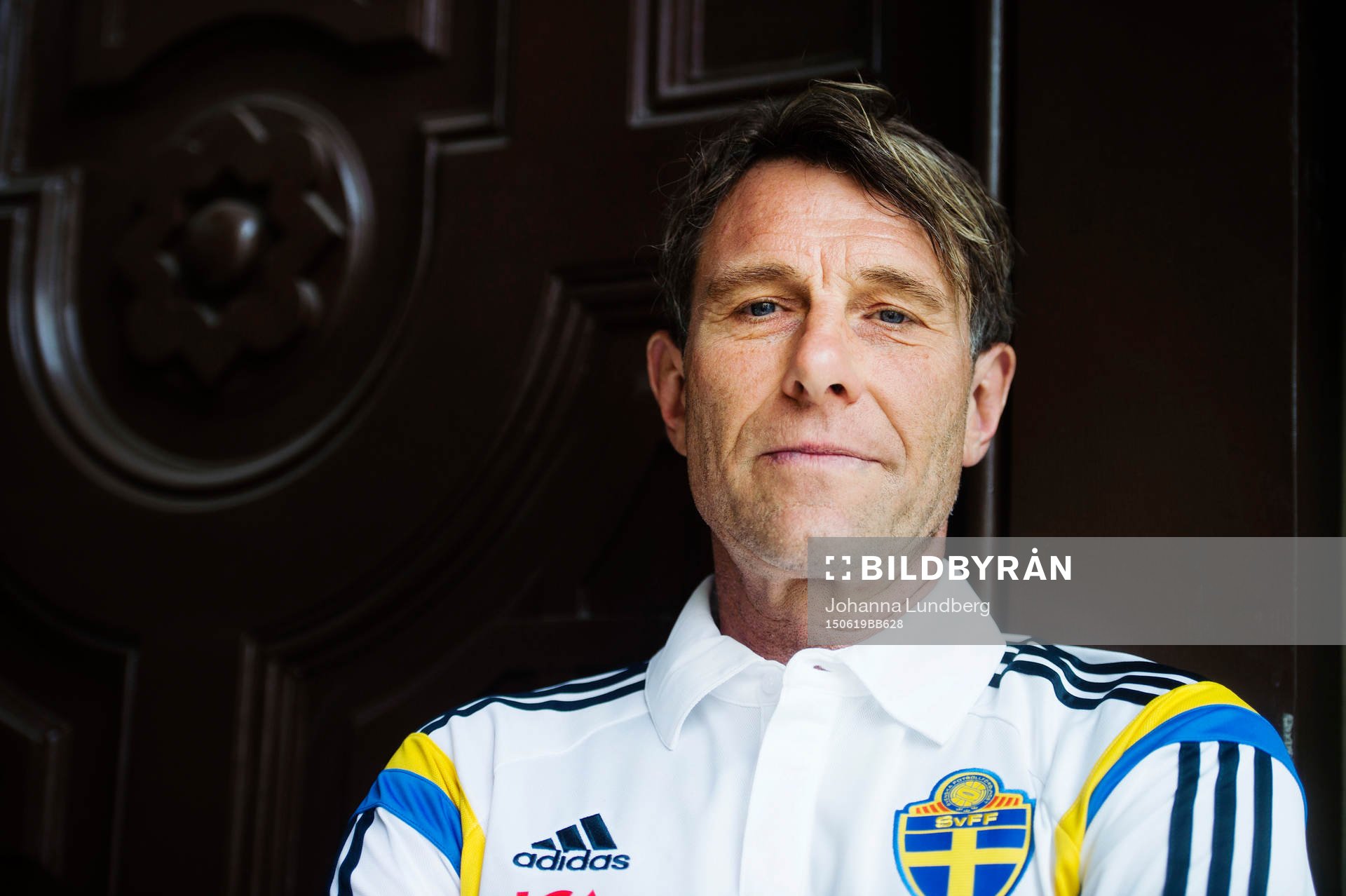 Sveriges förbundskapten Håkan Ericson poserar för ett porträtt under en pressträff med det svenska U21 landslaget den 19 juni 2015 i Brno.