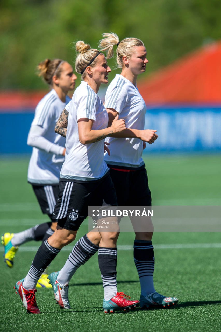 Tysklands Anja Mittag och Alexandra Popp