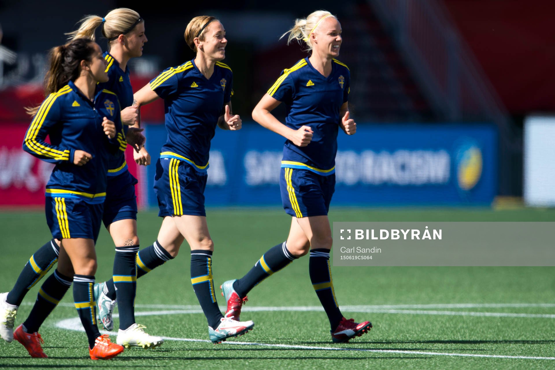 Sveriges Therese Sjögran och Caroline Seger