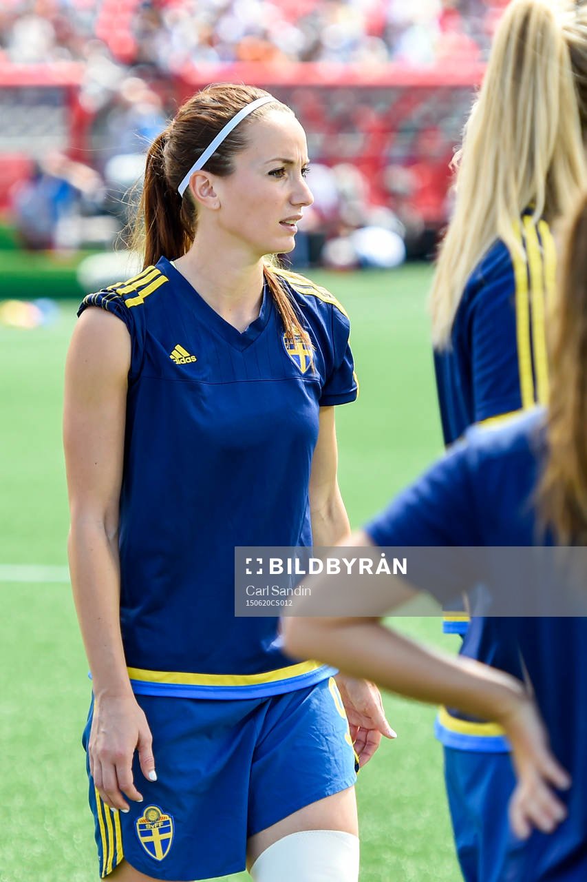 Sveriges Kosovare Asllani deppar före åttondelsfinalen i