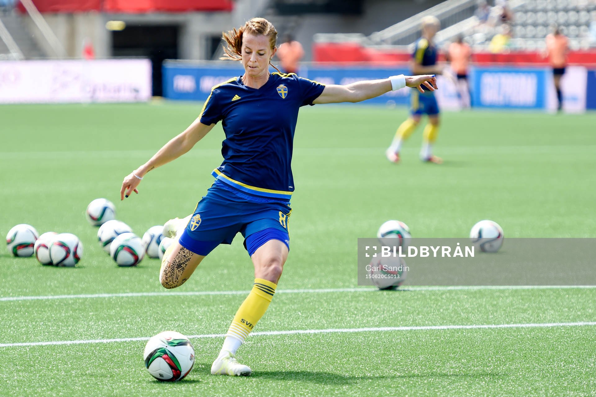 Sveriges Lotta Schelin före åttondelsfinalen i VM mellan