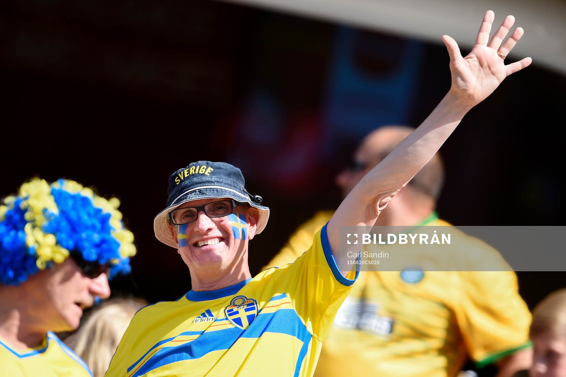 En svensk supporter före åttondelsfinalen i VM mellan
