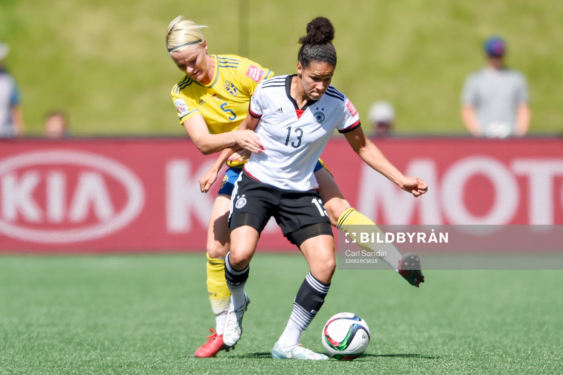 Sveriges Nilla Fischer och Tysklands Celia Sasic
