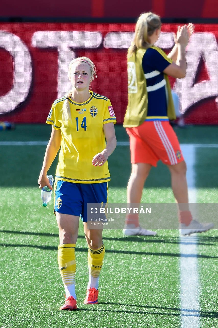 Sveriges Amanda Ilestedt deppar