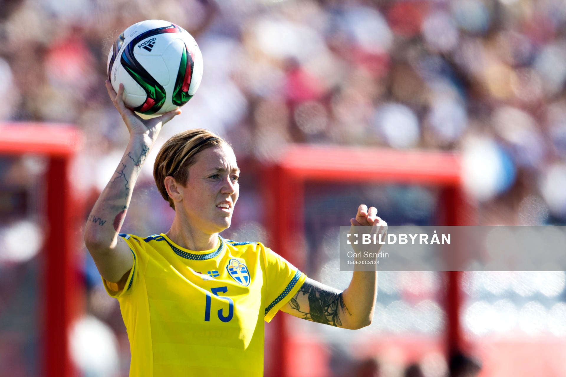 Sveriges Therese Sjögran under åttondelsfinalen i VM mellan Tyskland och Sverige den 20 juni 2015 i Ottawa.