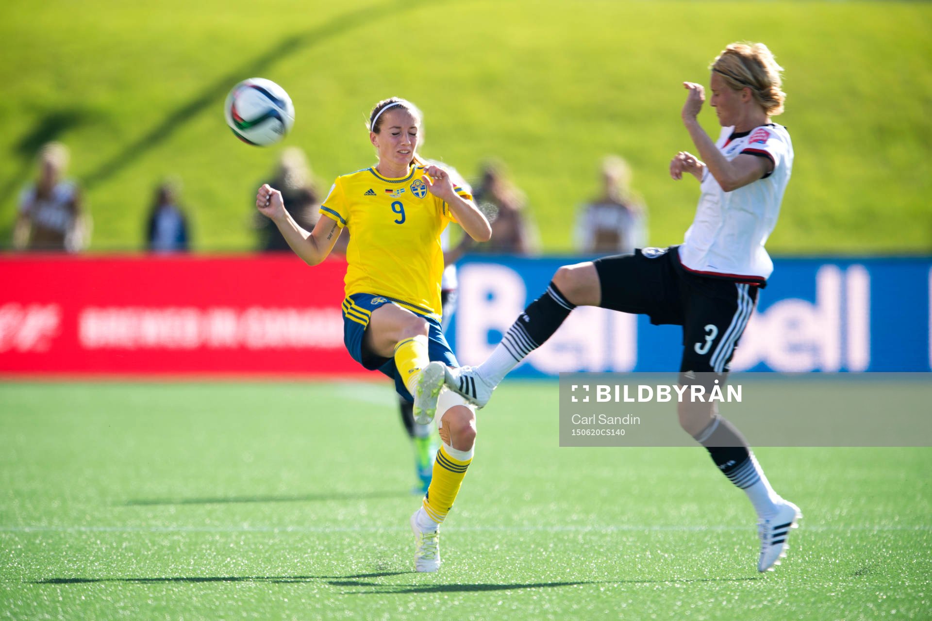 Sveriges Kosovare Asllani