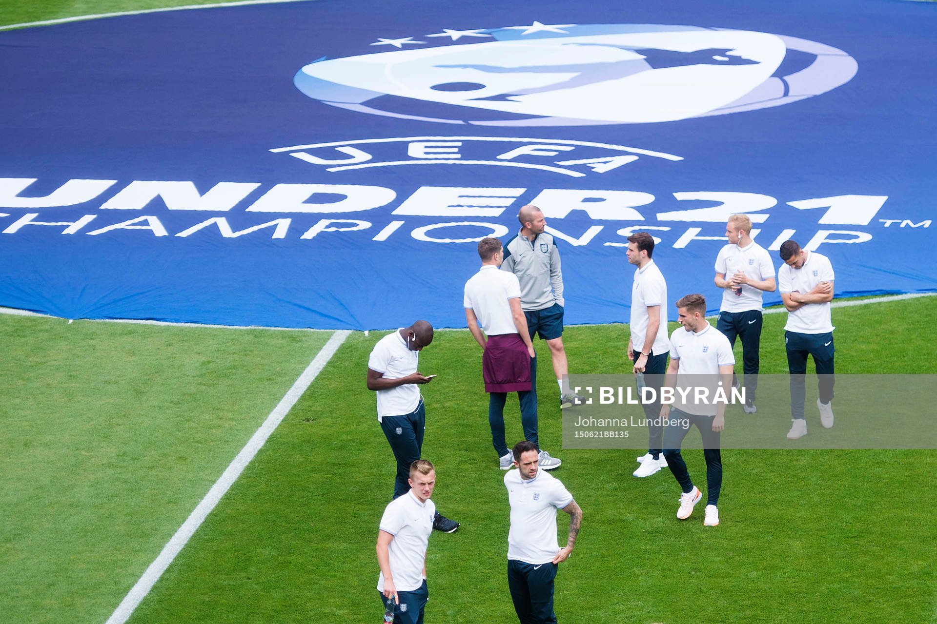 Englands spelare känner på planen