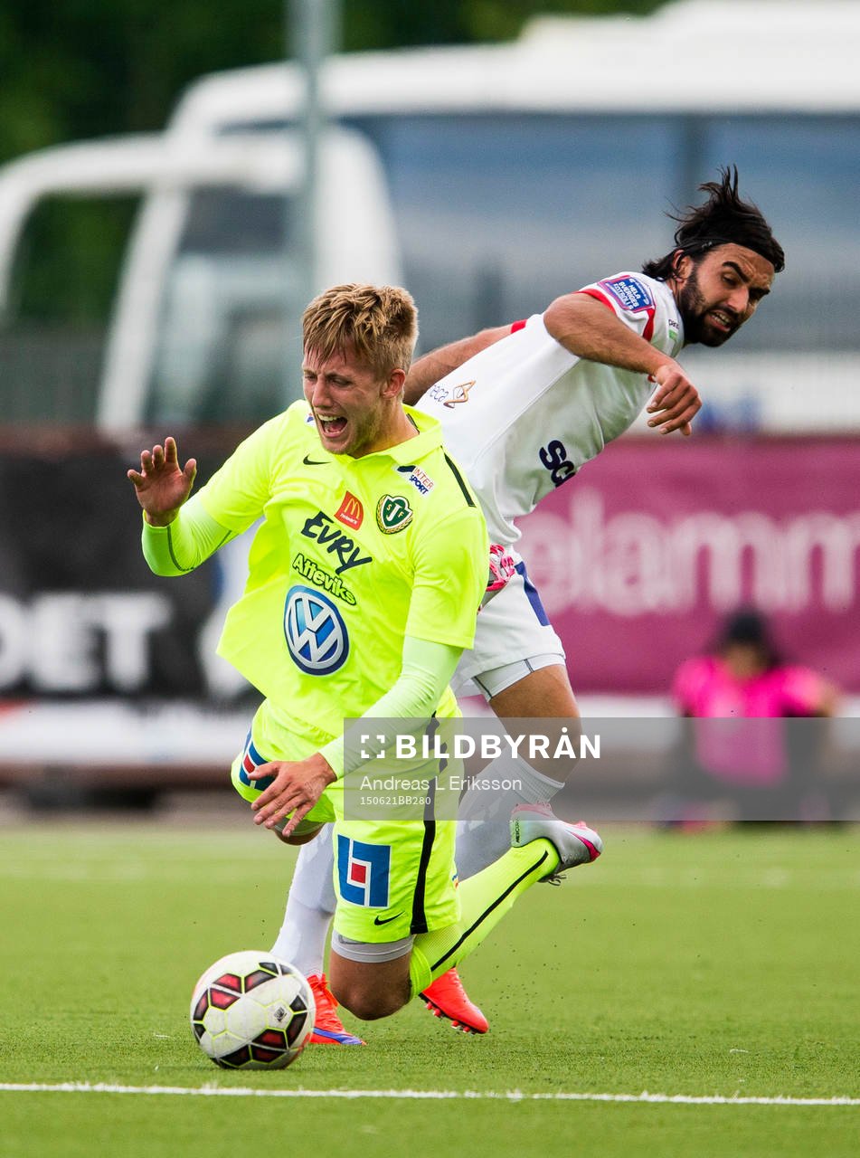Jönköpings Jesper Svensson går omkull