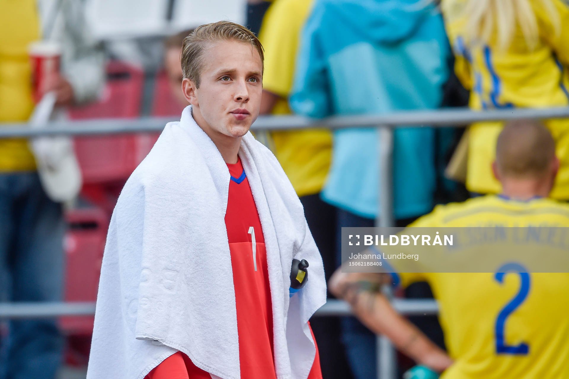 Sveriges målvakt Patrik Carlgren deppar