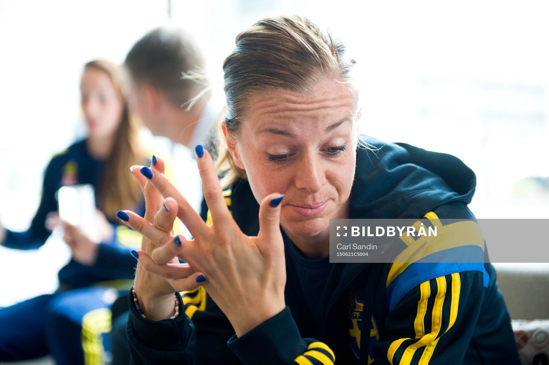 Sveriges Lotta Schelin blir intervjuad