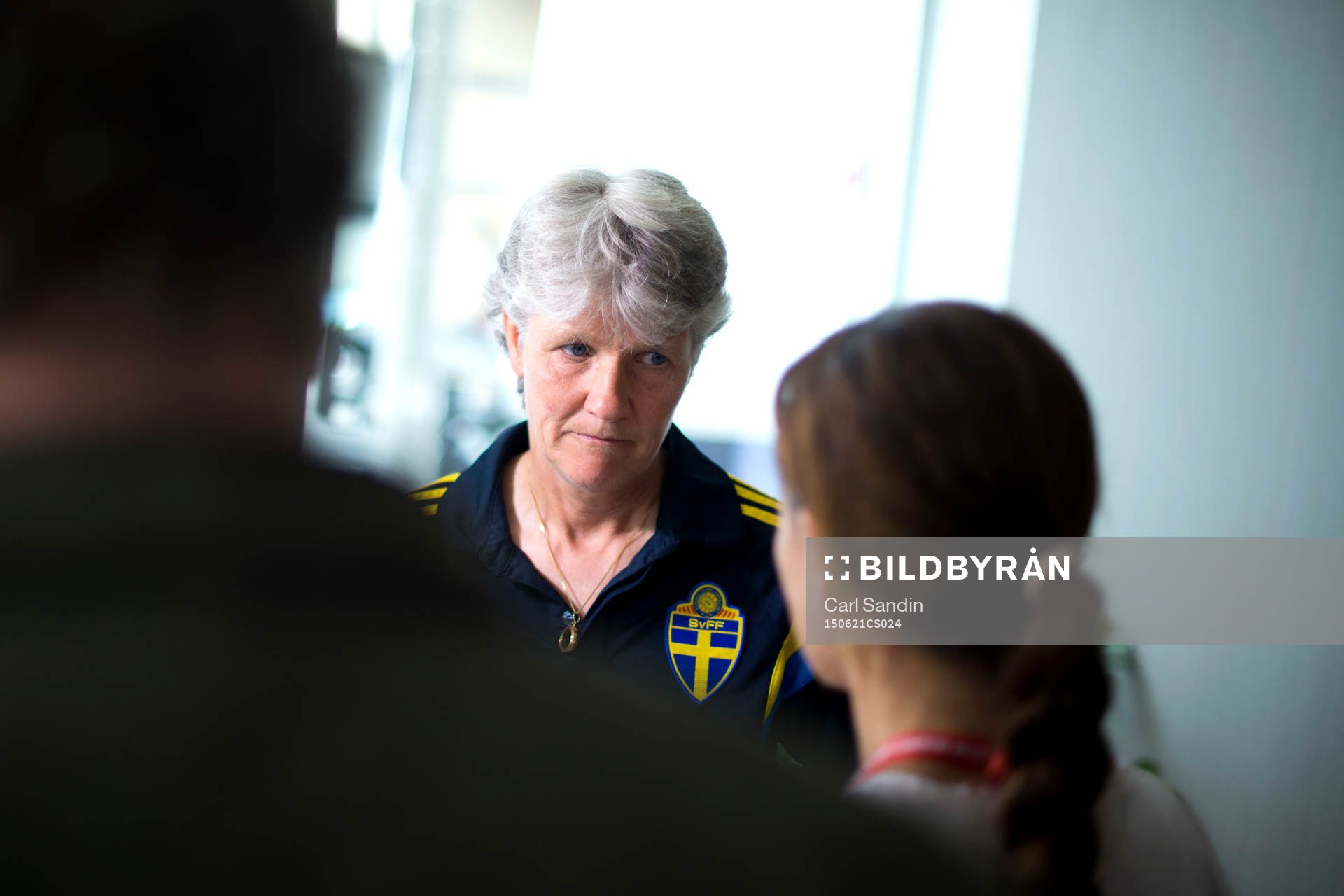 Sveriges förbundskapten Pia Sundhage blir intervjuad