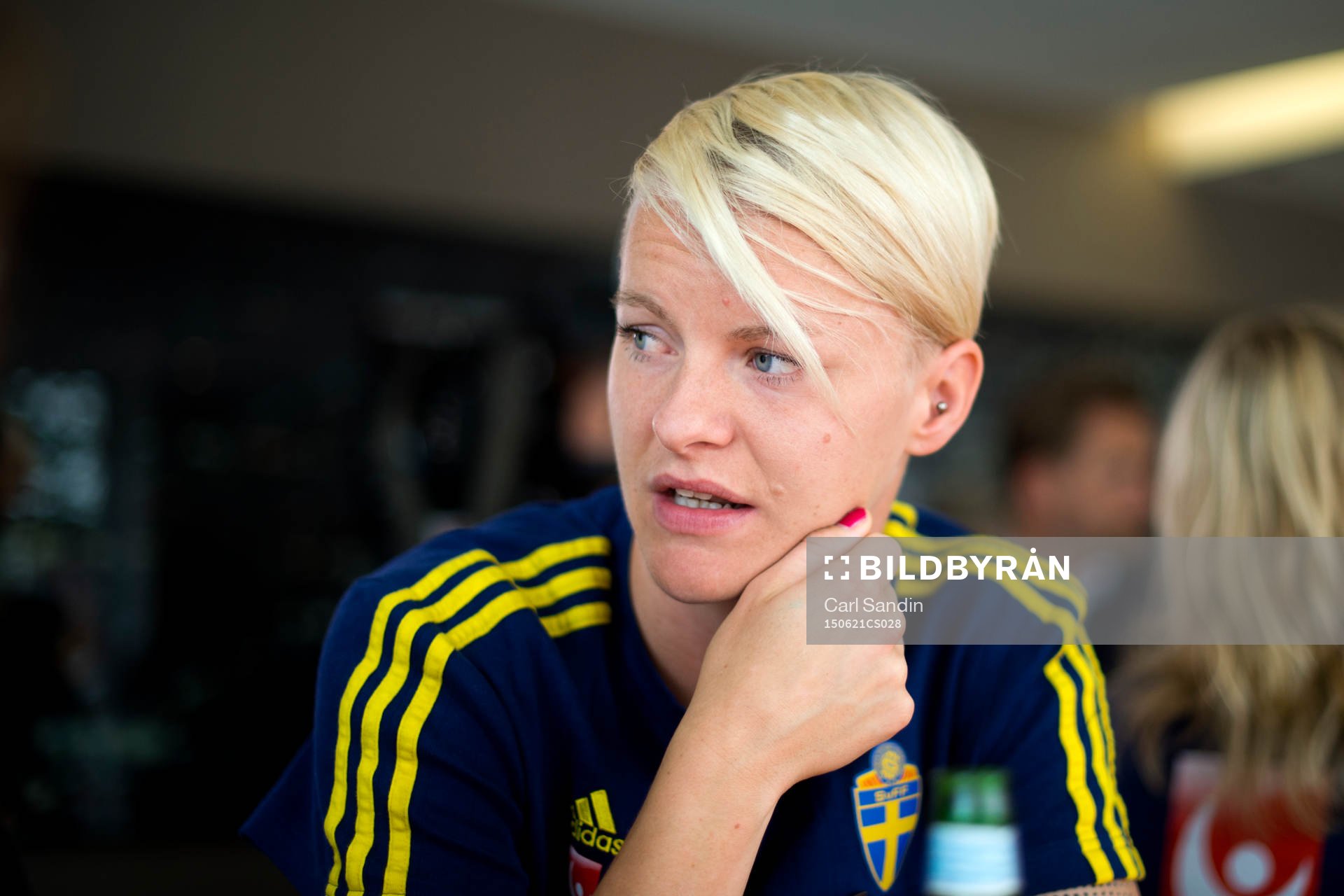 Sveriges Nilla Fischer blir intervjuad