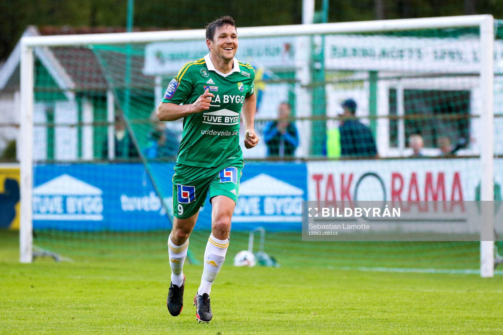 Ljungskiles Hannes Stiller jublar