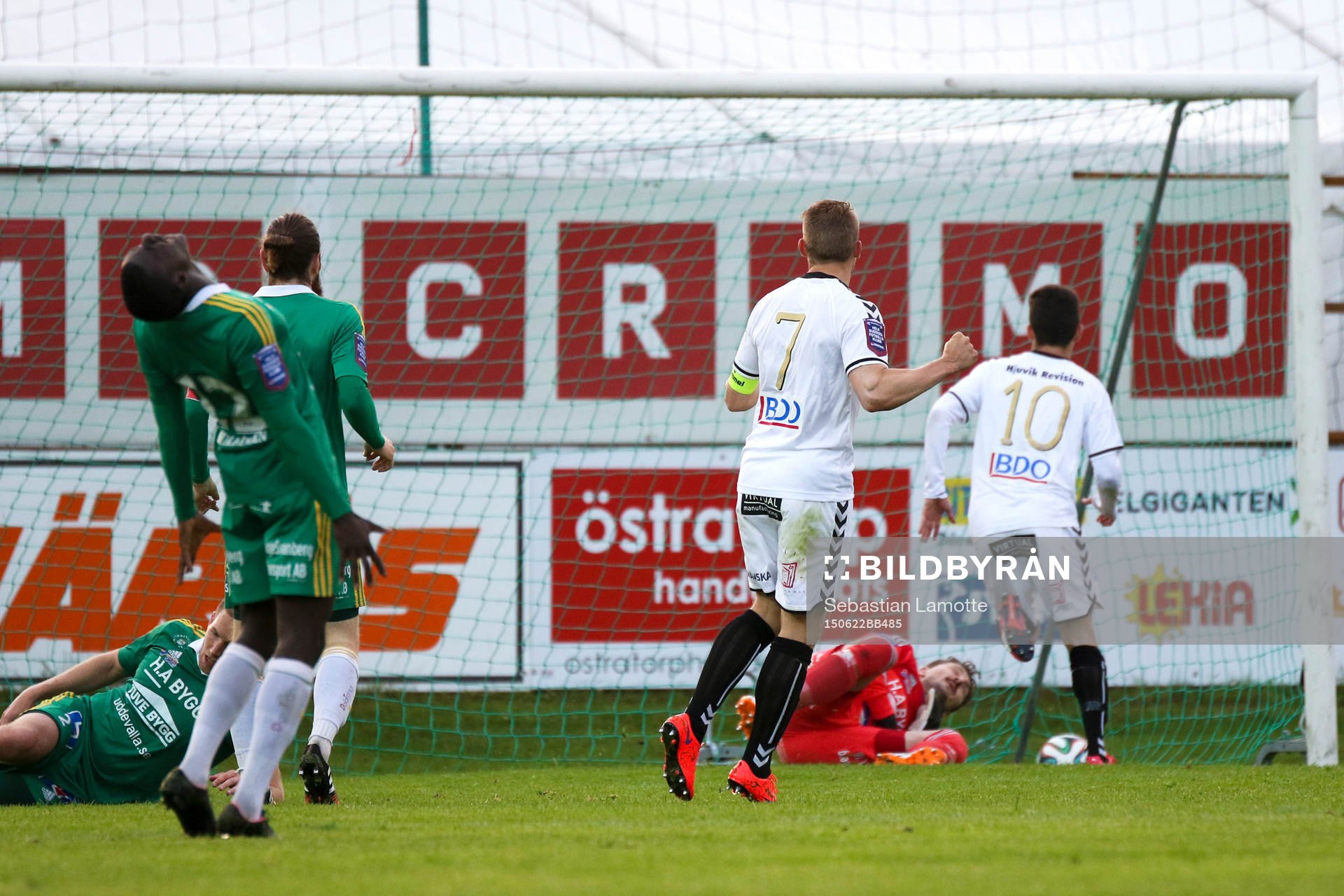 GAIS Adam Eriksson (ej i bild) reducerar till 2-1