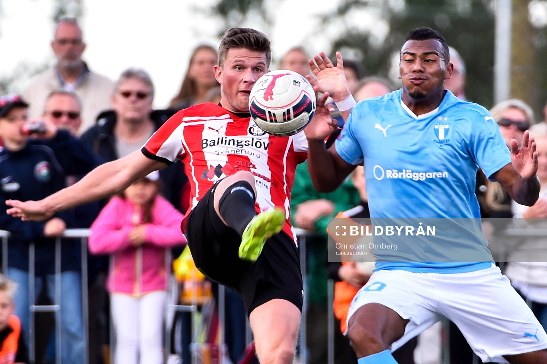 Höllvikens Erik Pärsson och Malmö FFs Luis Felipe