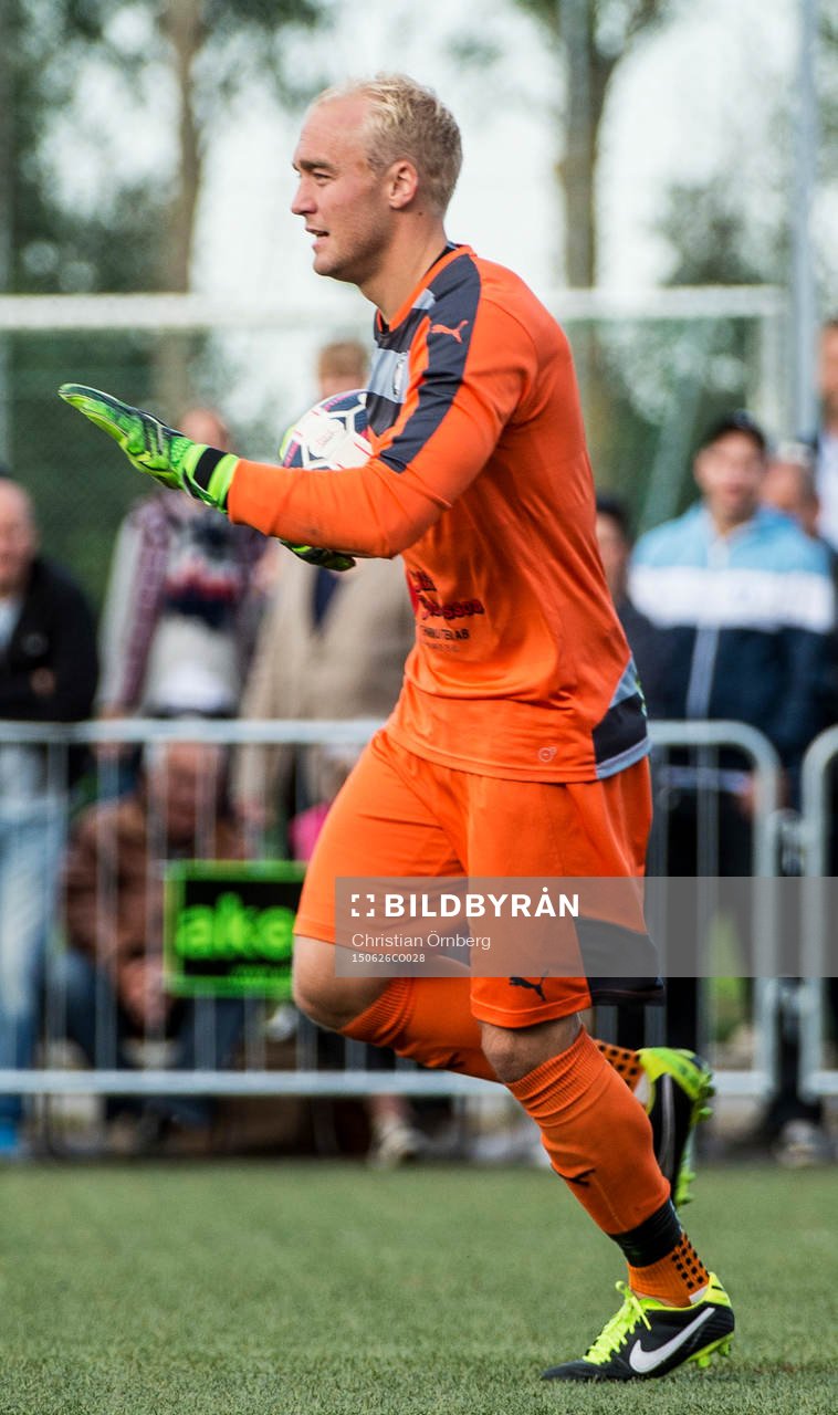 Höllvikens målvakt Marcus Eskilsson