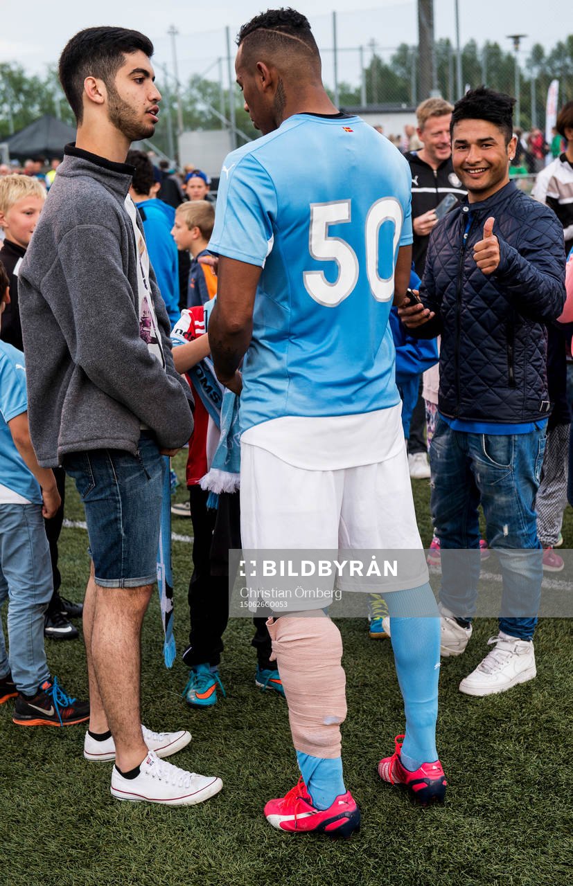 Malmö FFs Luis Felipe Carvalho Da Silva med lindad vad