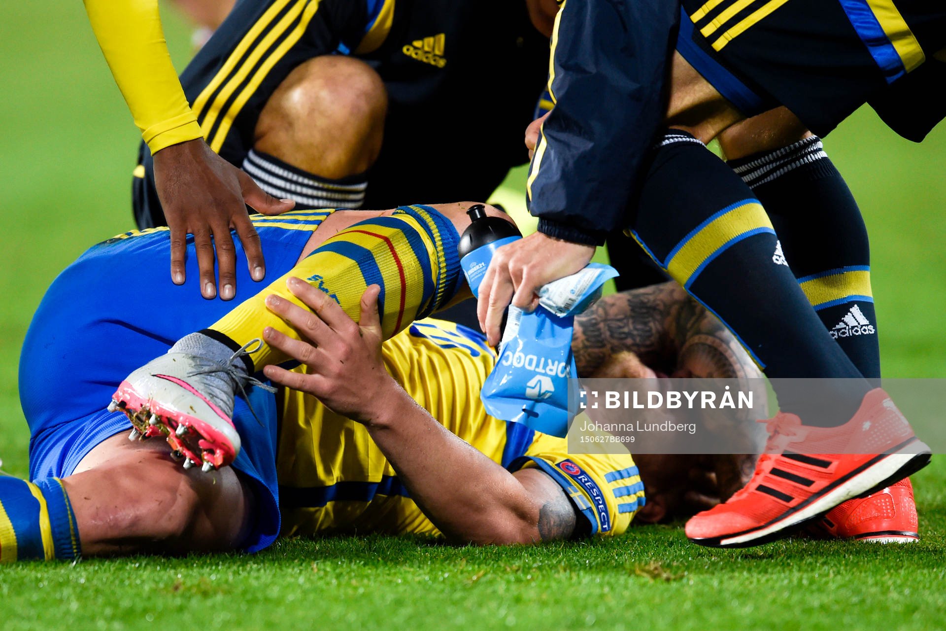 Sveriges John Guidetti har ont