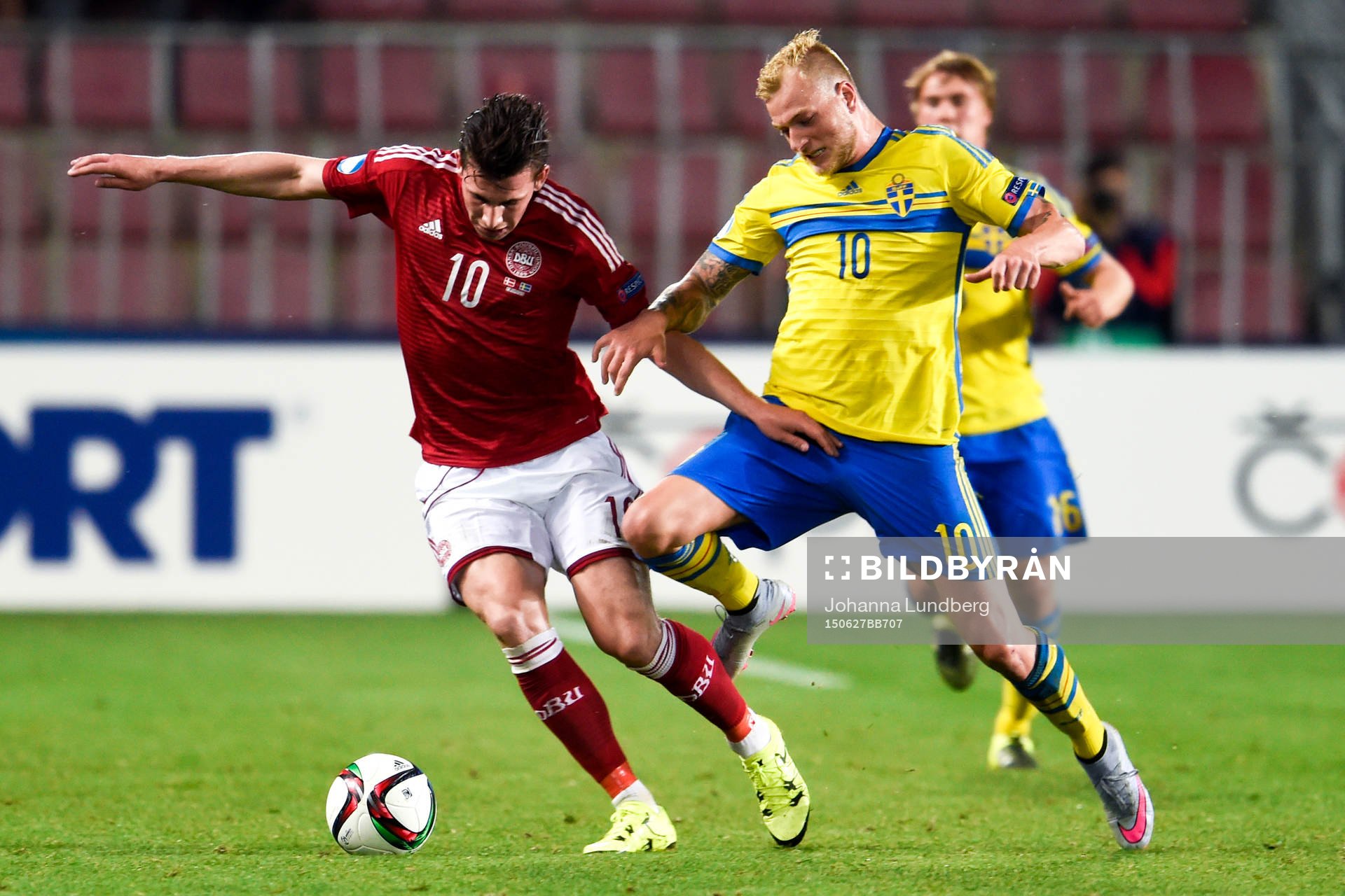 Danmarks Pierre-Emile Højbjerg och Sveriges John Guidetti