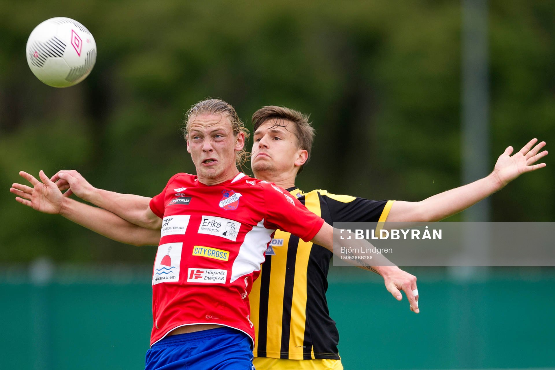 Höganäs Robin Hofsö mot Jonsereds Anton Regnander-Bergh