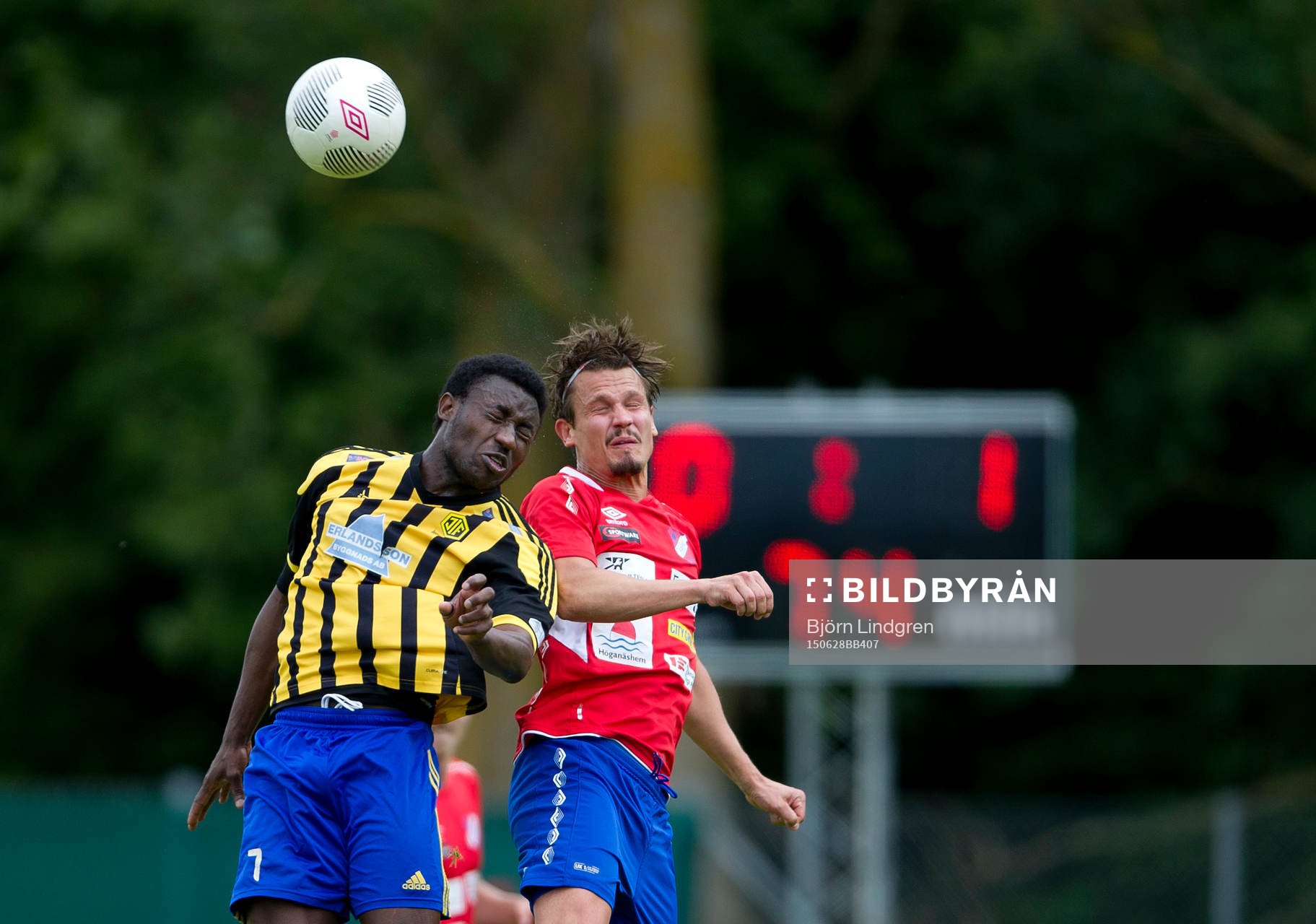 Jonsereds Ismael Fonjah i nickduell mot Höganäs Fredrik