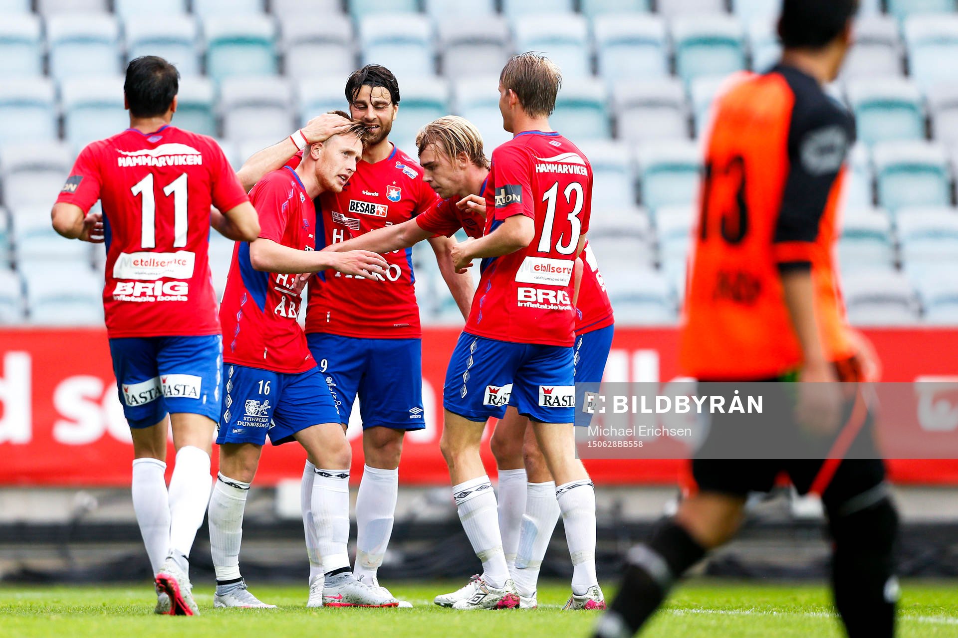 Örgrytes Sebastian Ohlsson och George Mourad jublar