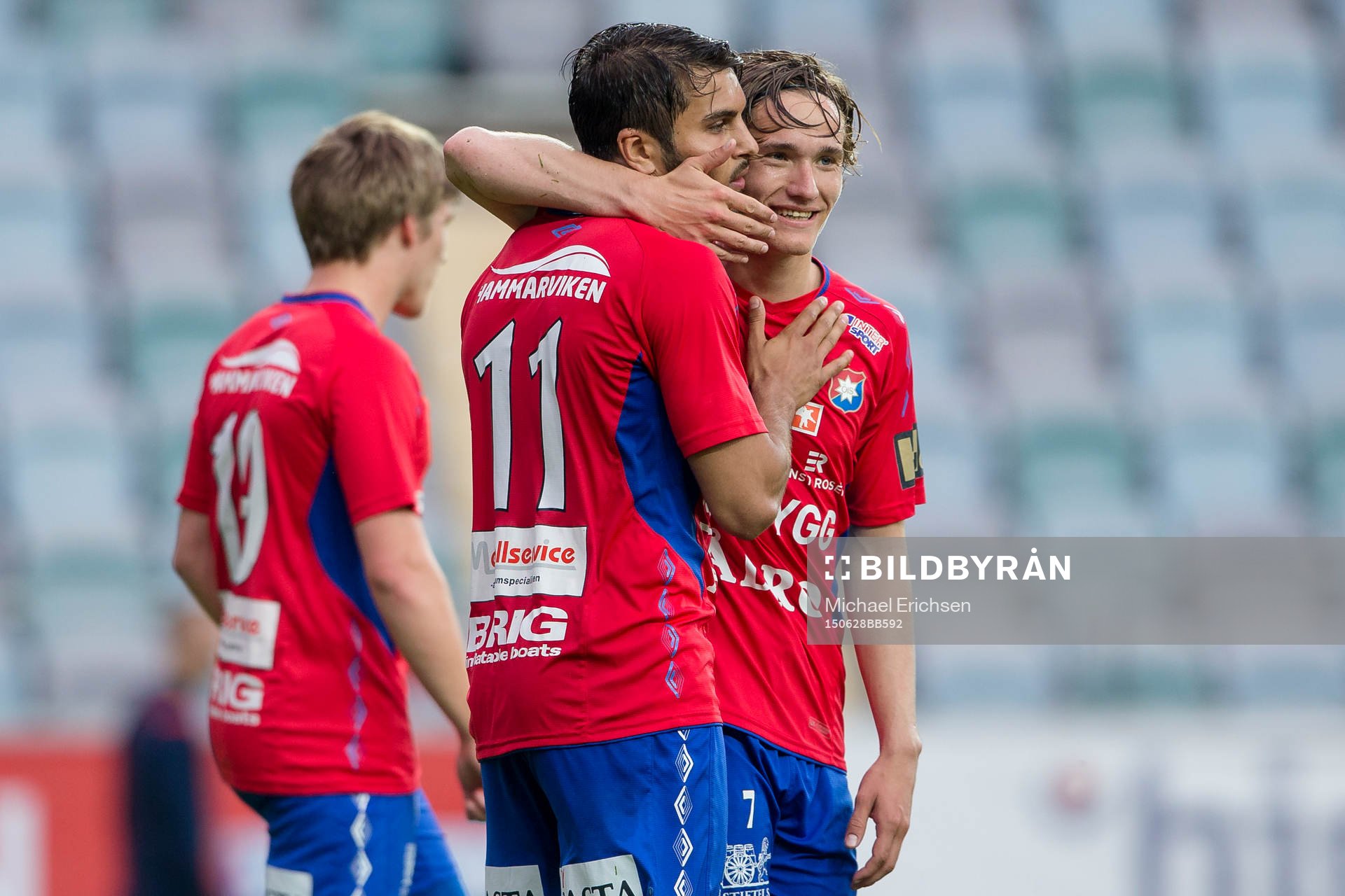 Örgrytes William Atashkadeh kramas om av Örgrytes Jakob