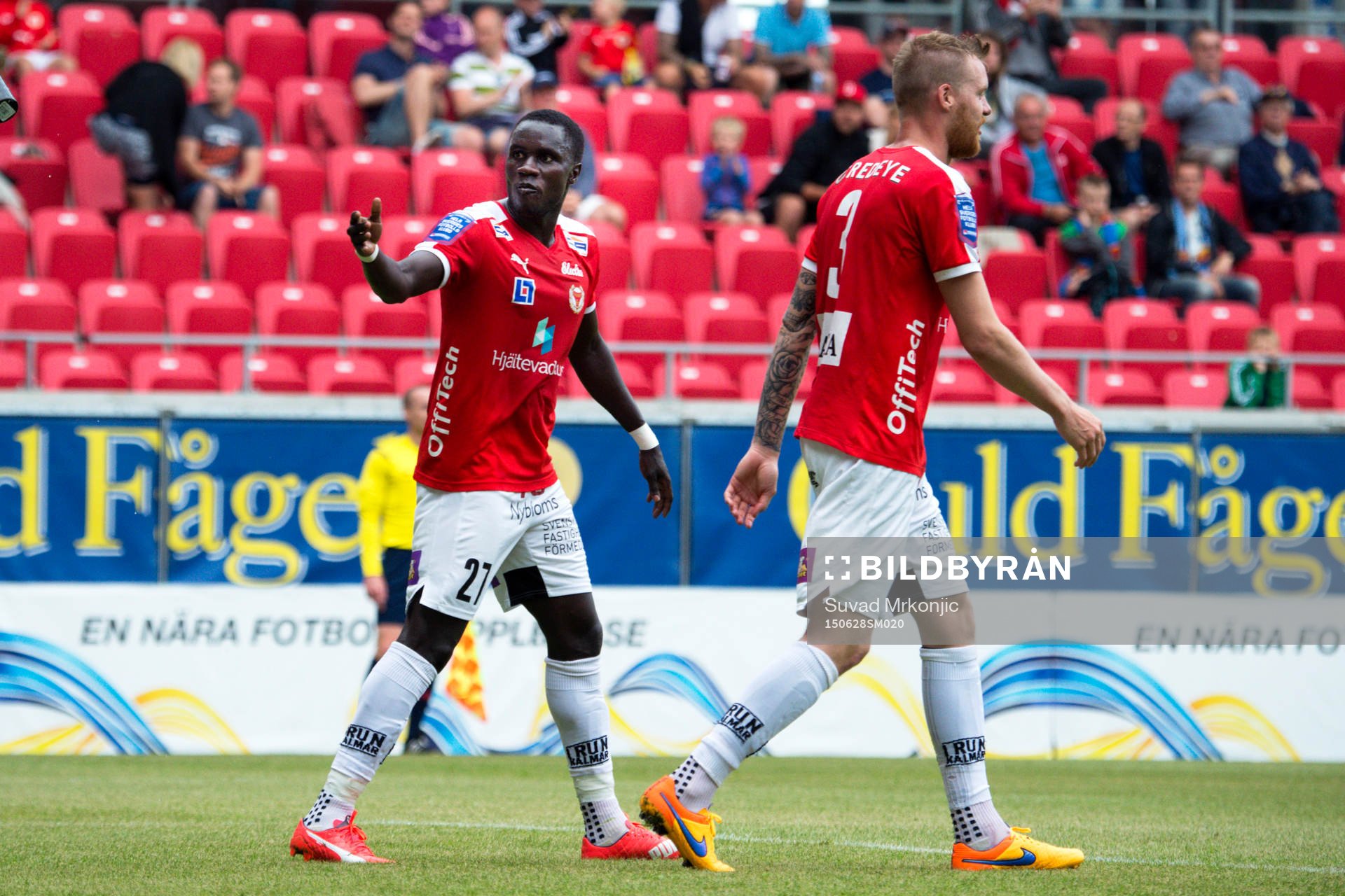 Kalmars Papa Alioune Diouf jublar