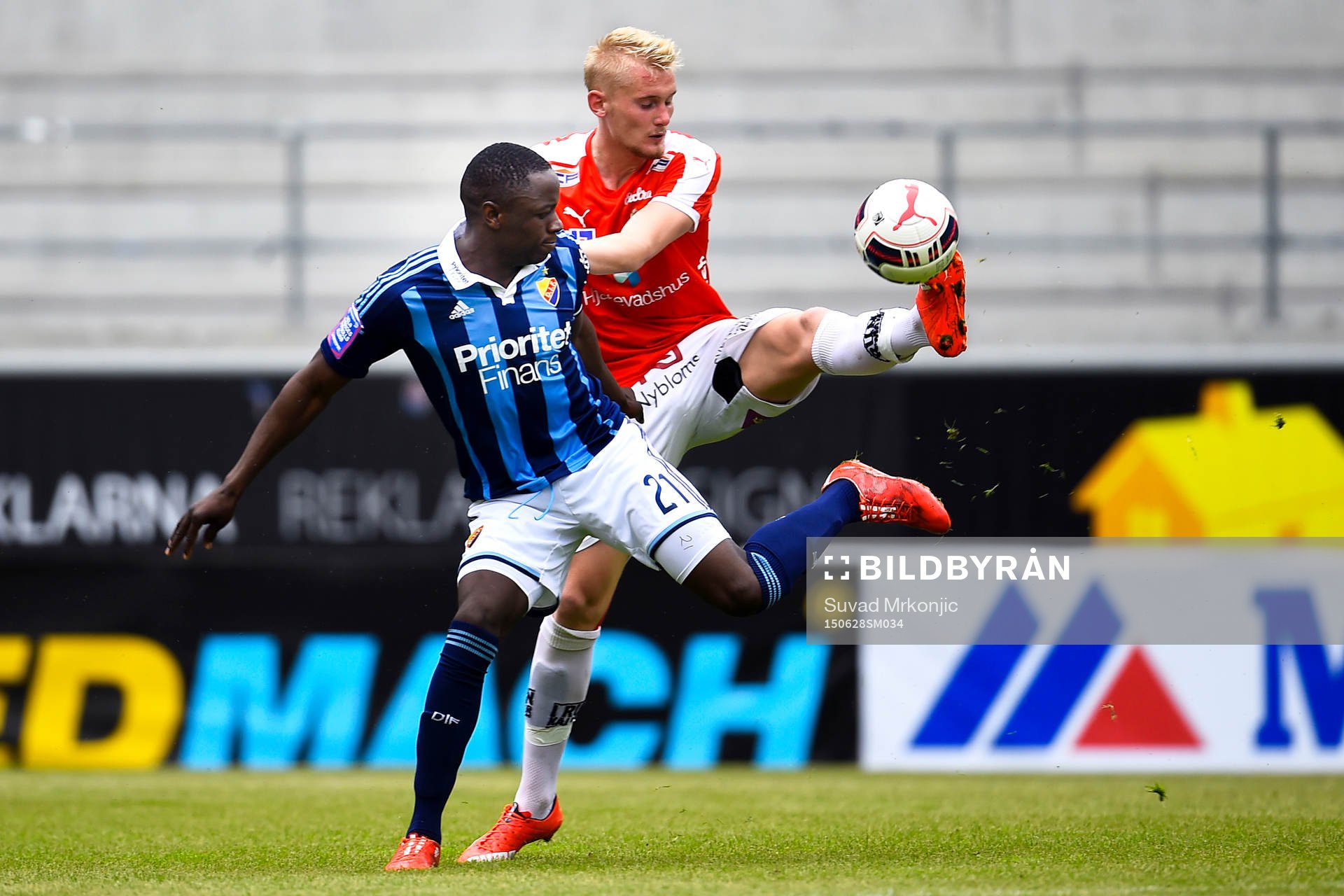 Djurgårdens Nyasha Mushekwi och Kalmars Ludvig Öhman
