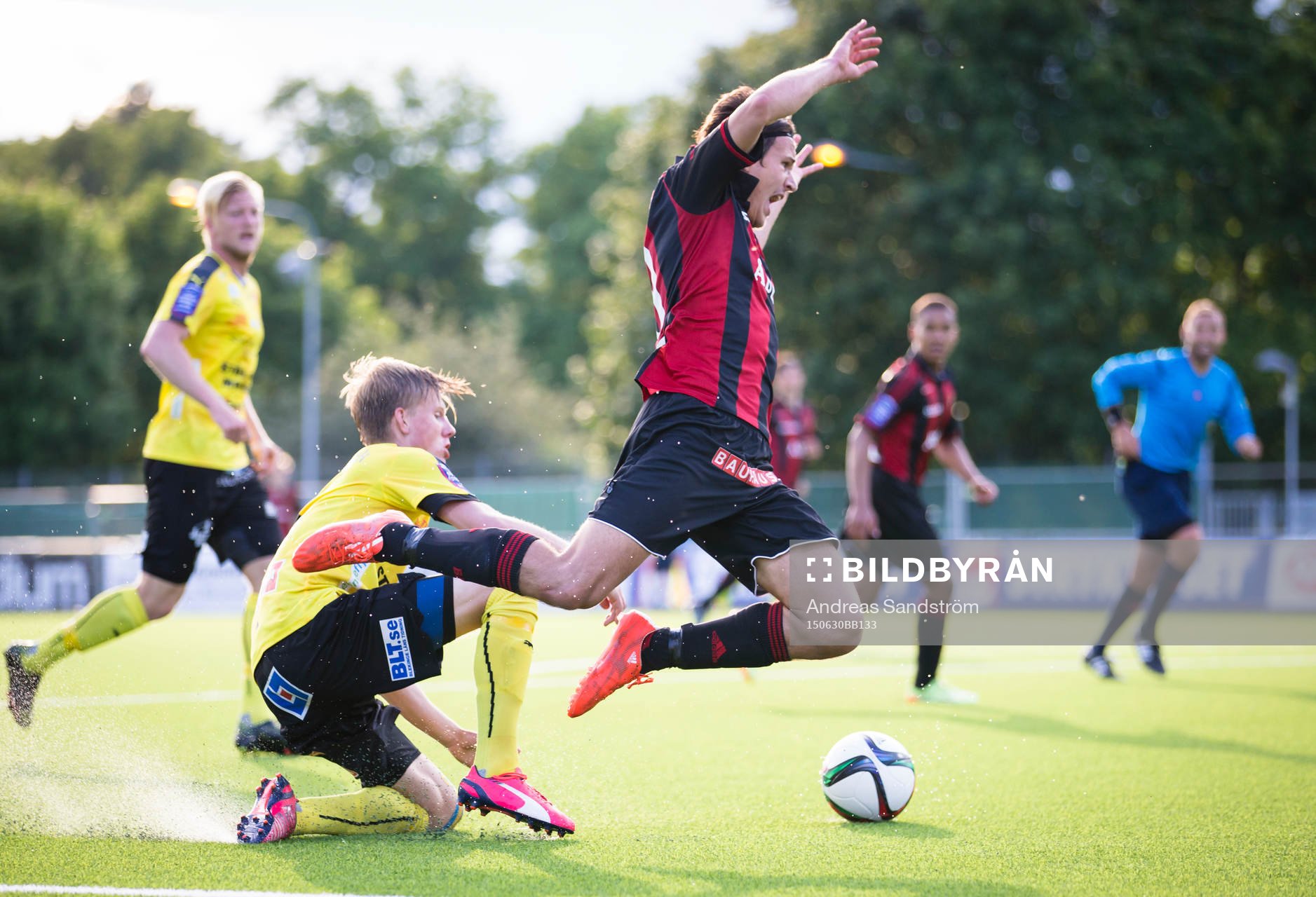 Brommapojkarnas Stefano Vecchia Holmquist faller i