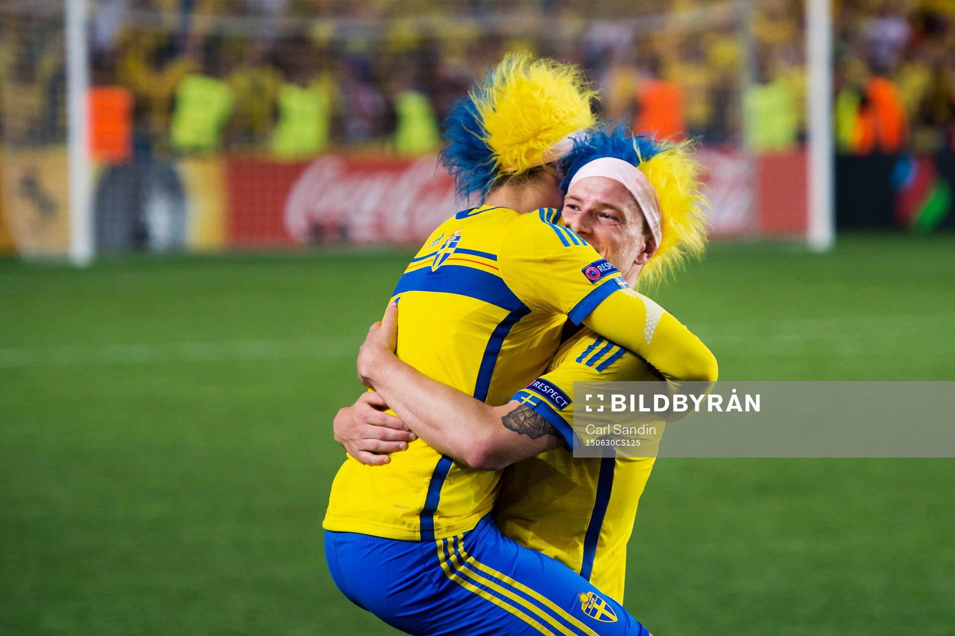 Sveriges Abdullah Khalili och John Guidetti jublar