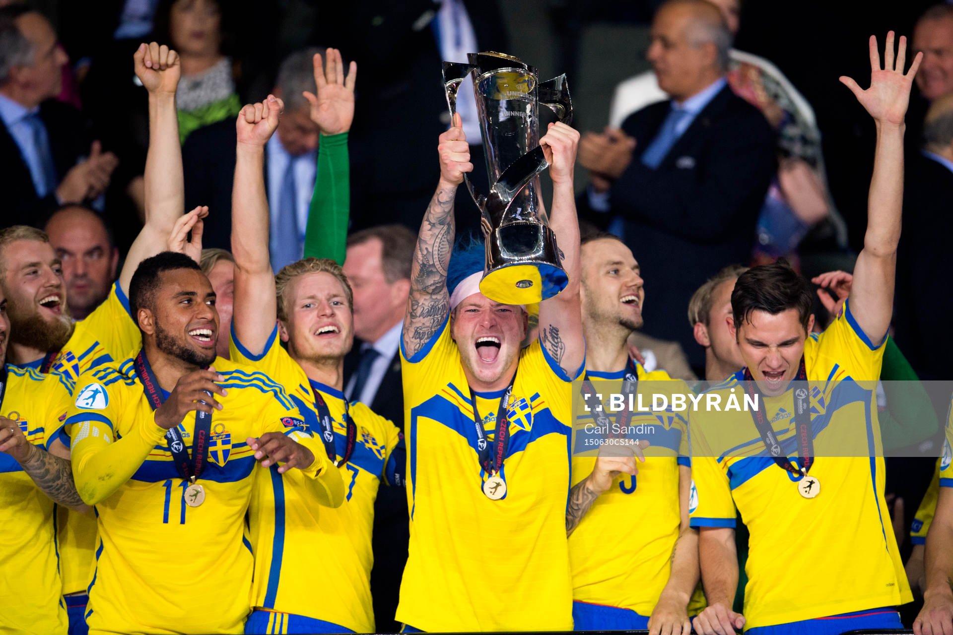 Sveriges John Guidetti höjer pokalen