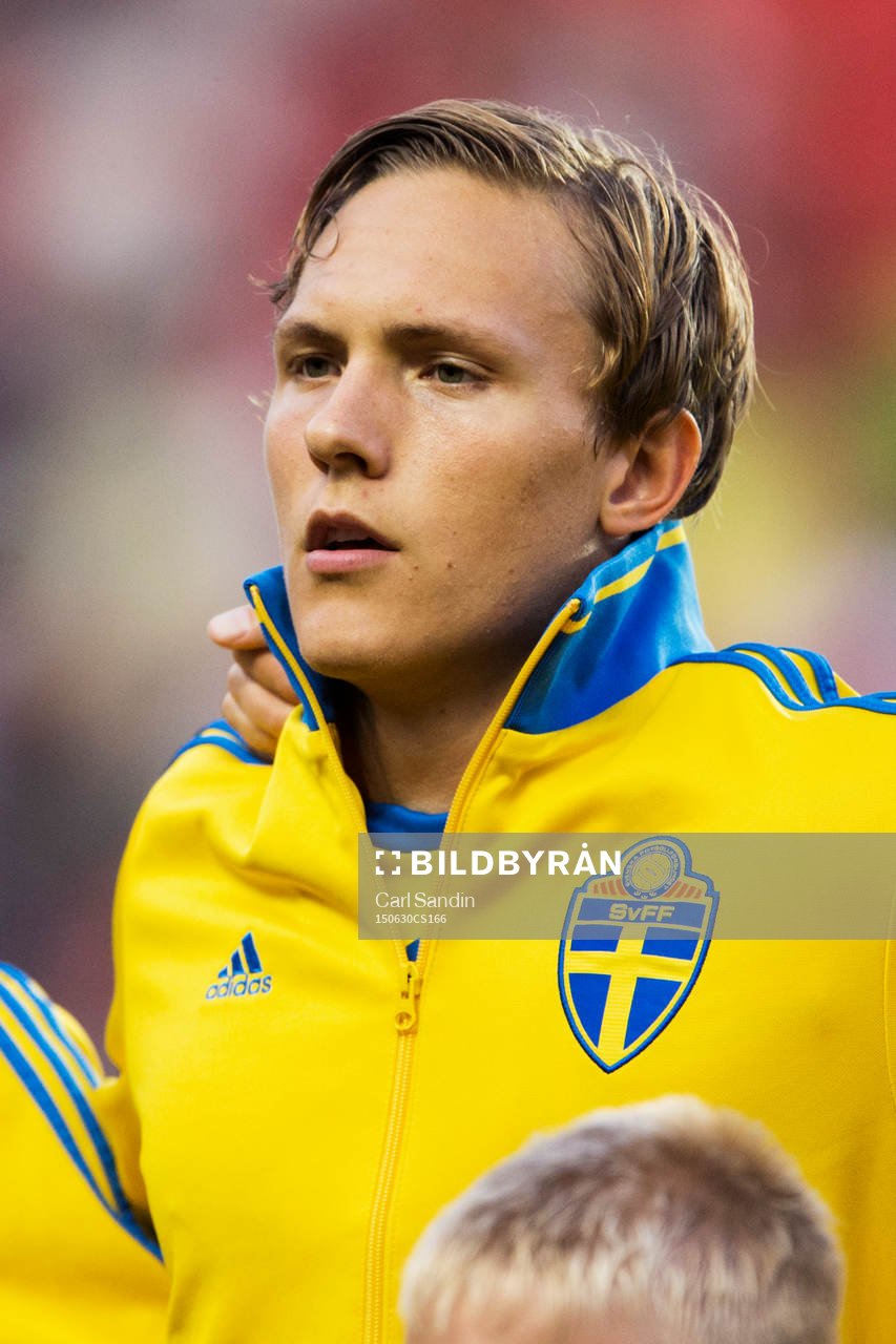 Sveriges Ludwig Augustinsson vid lineup innan
