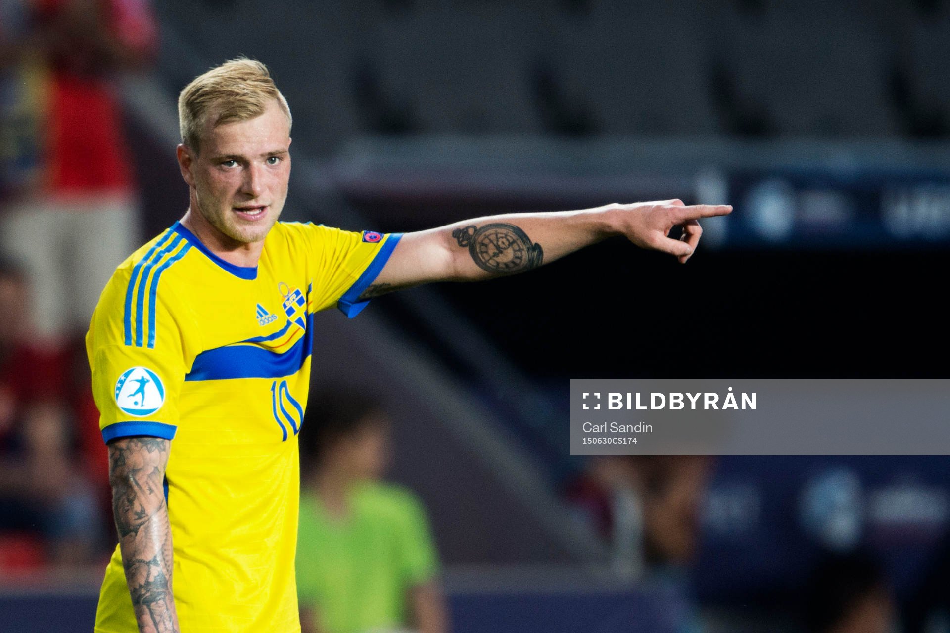 Sveriges John Guidetti gestikulerar under fotbollsmatchen i U21-EM mellan Sverige och Portugal den 30 juni 2015 i Prag.