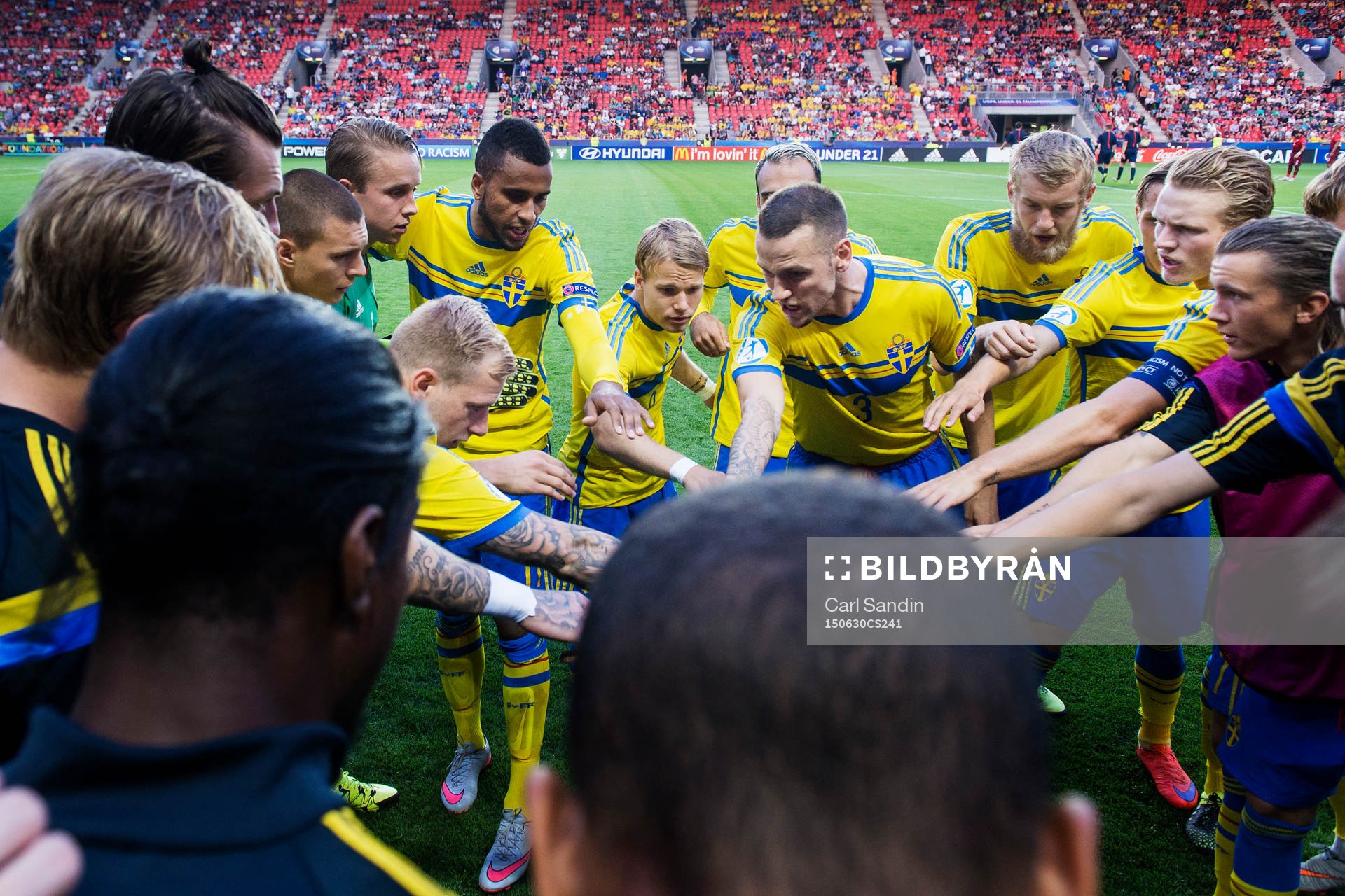 De svenska spelarna laddar
