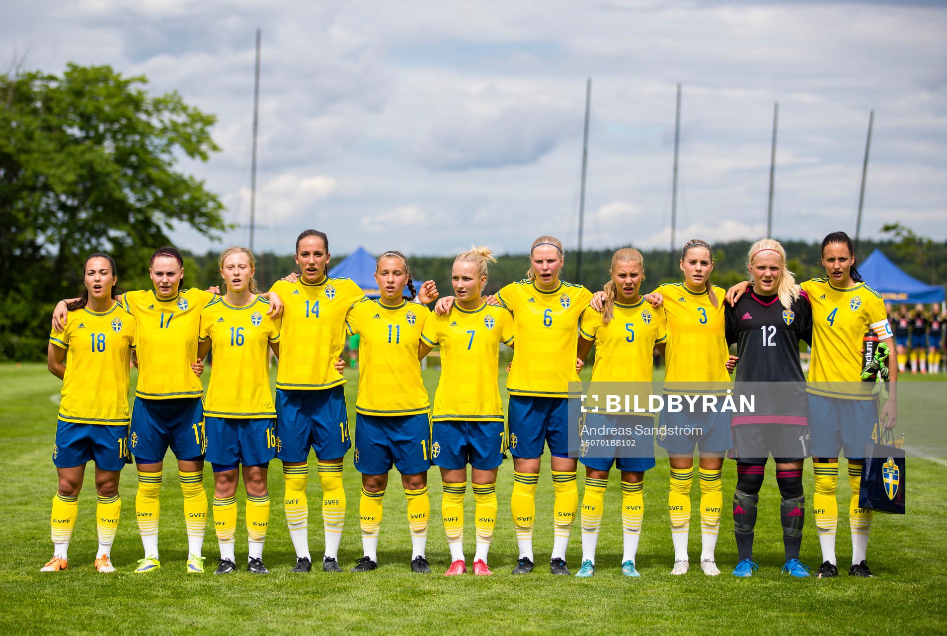 Sveriges startelva, fr.v Michelle De Jongh, Emma Jansson,