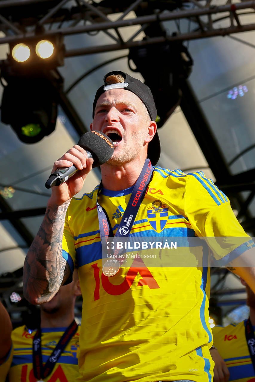 Sveriges John Guidetti firar när Sveriges U21-landslag