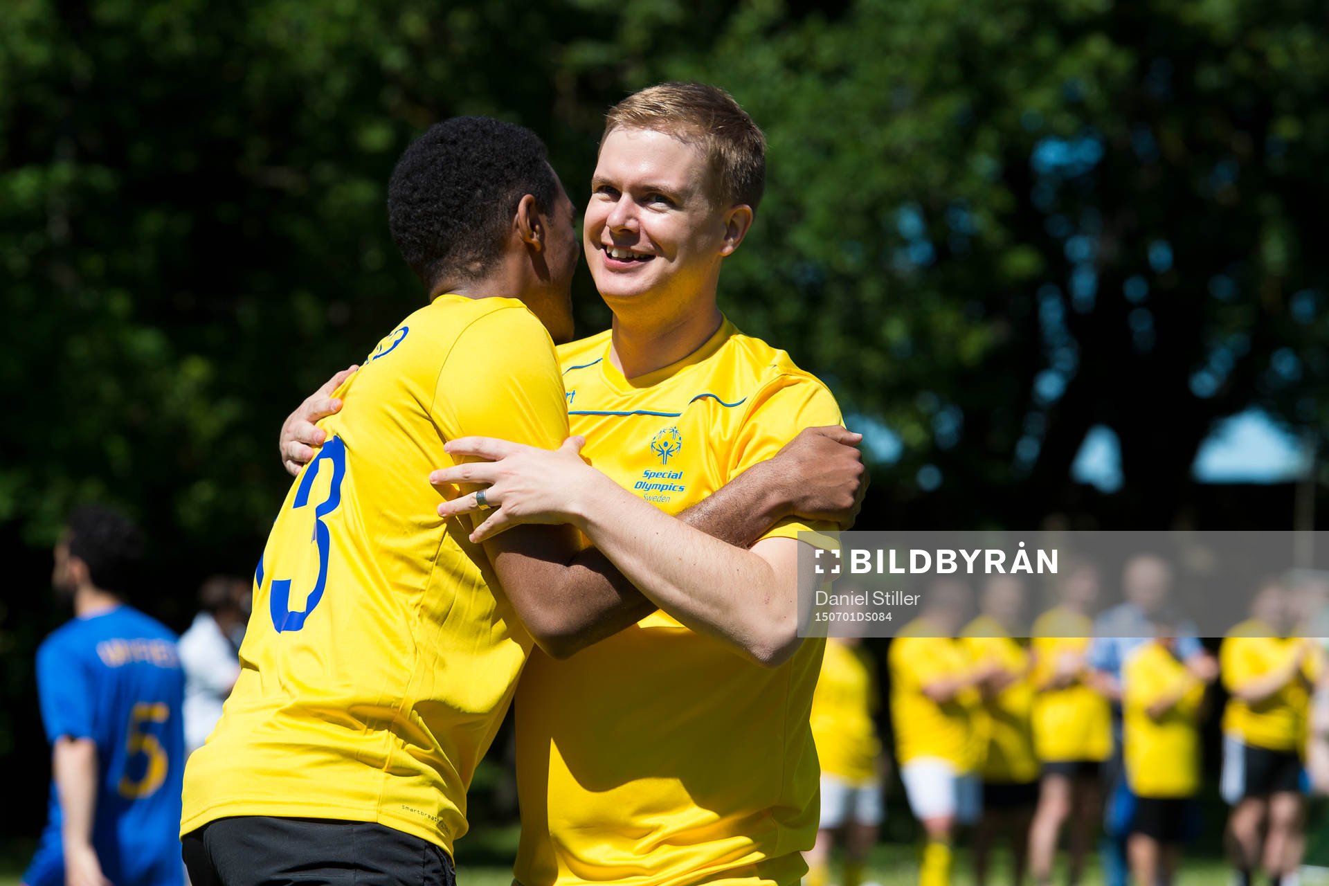 Politiker, bla Gustav Fridolin, spelar fotboll