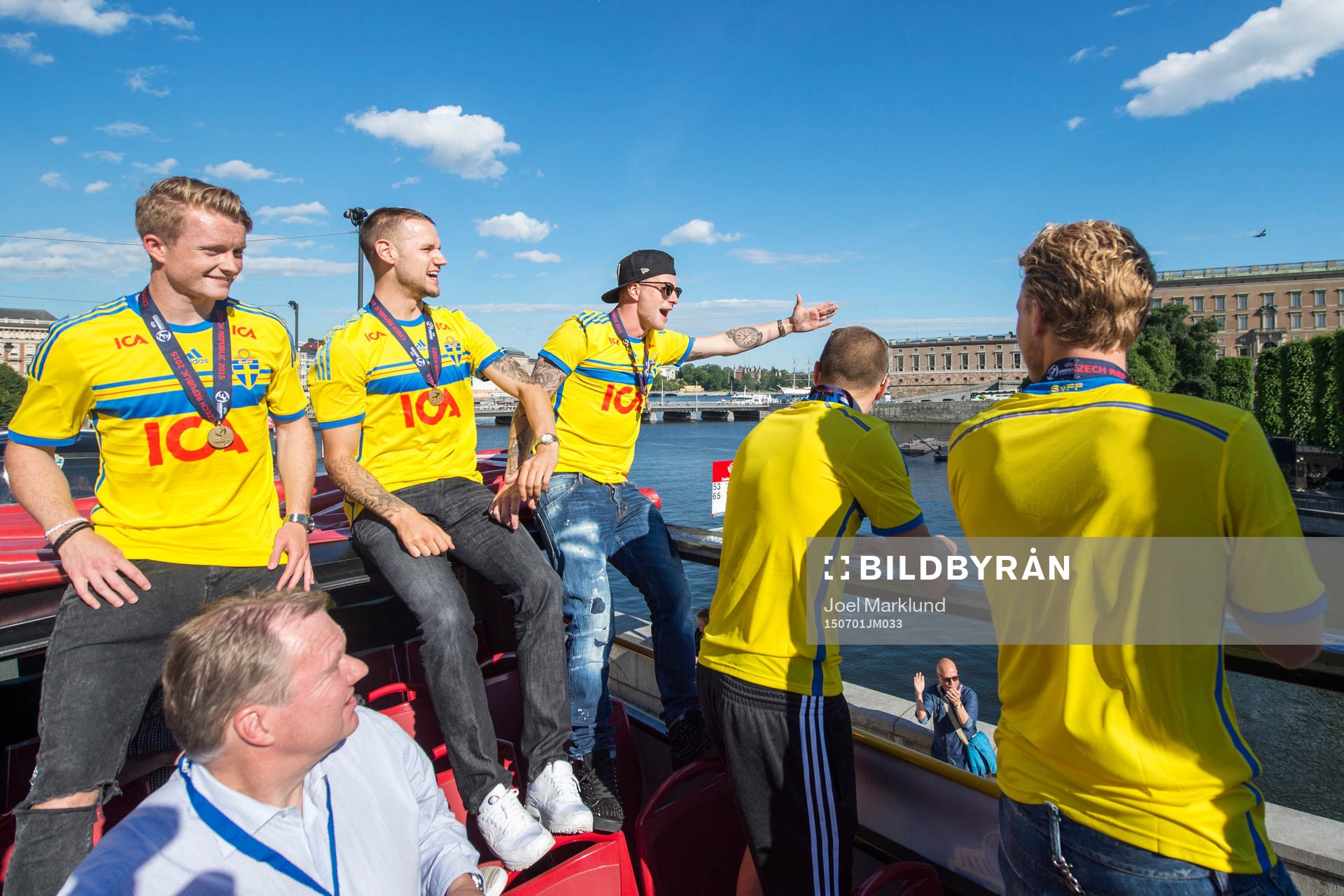 Sam Larsson, Alexander Milosevic och John Guidetti firar