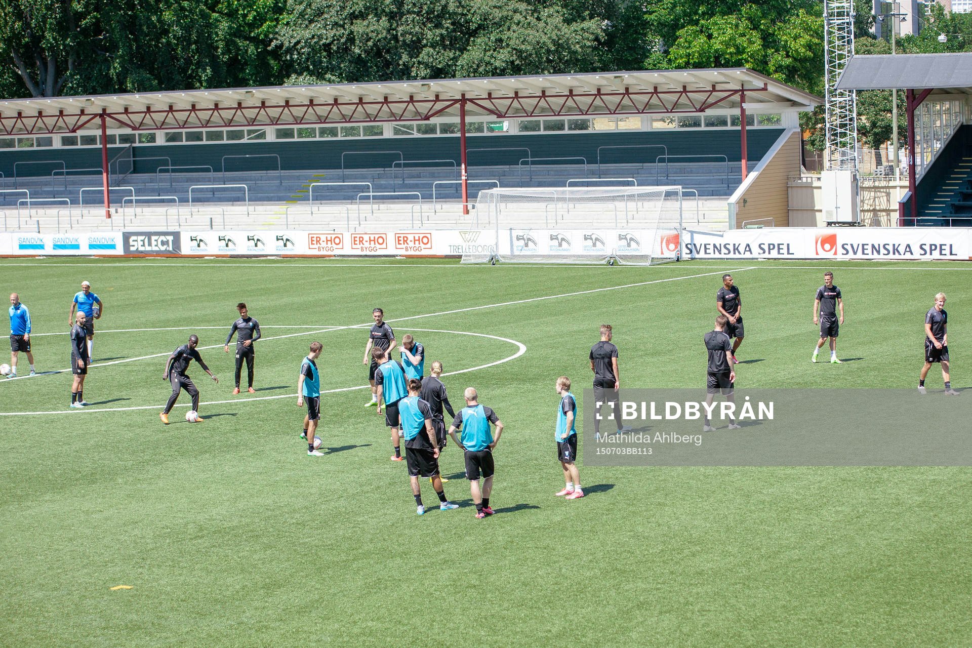 Malmö FF spelare på plan
