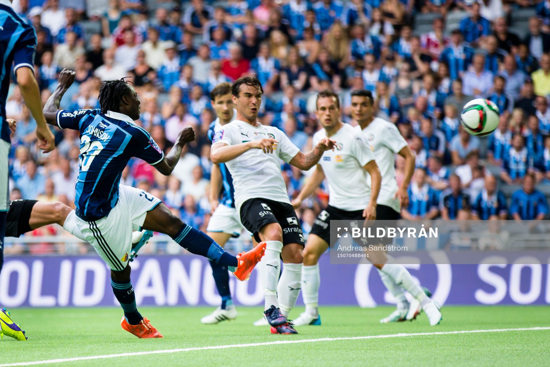 Djurgårdens Sam Johnson gör 2-0 målet