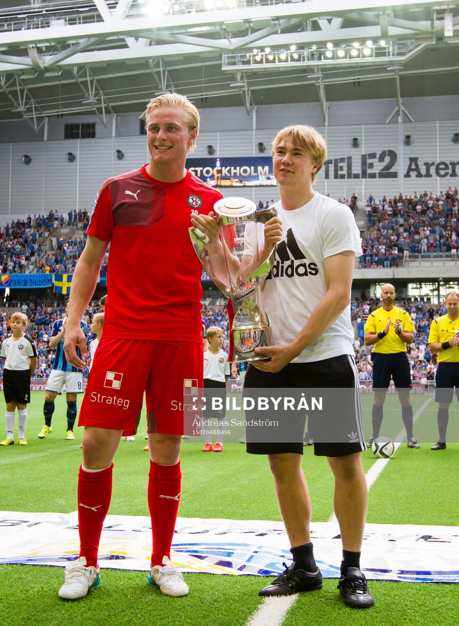Örebros målvakt Jacob Rinne och förra