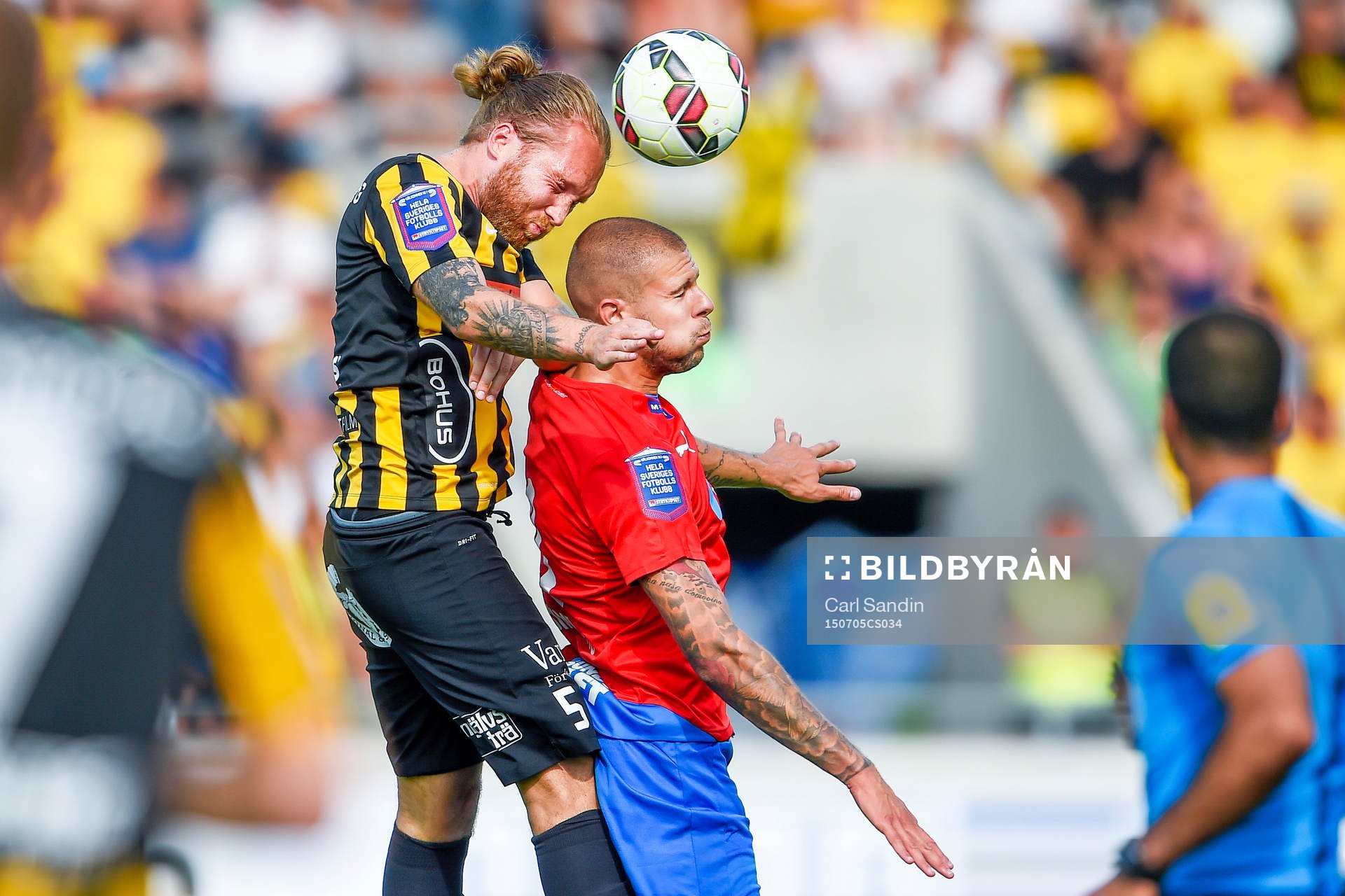 Häckens Emil Wahlström och Helsingborgs Robin Simovic