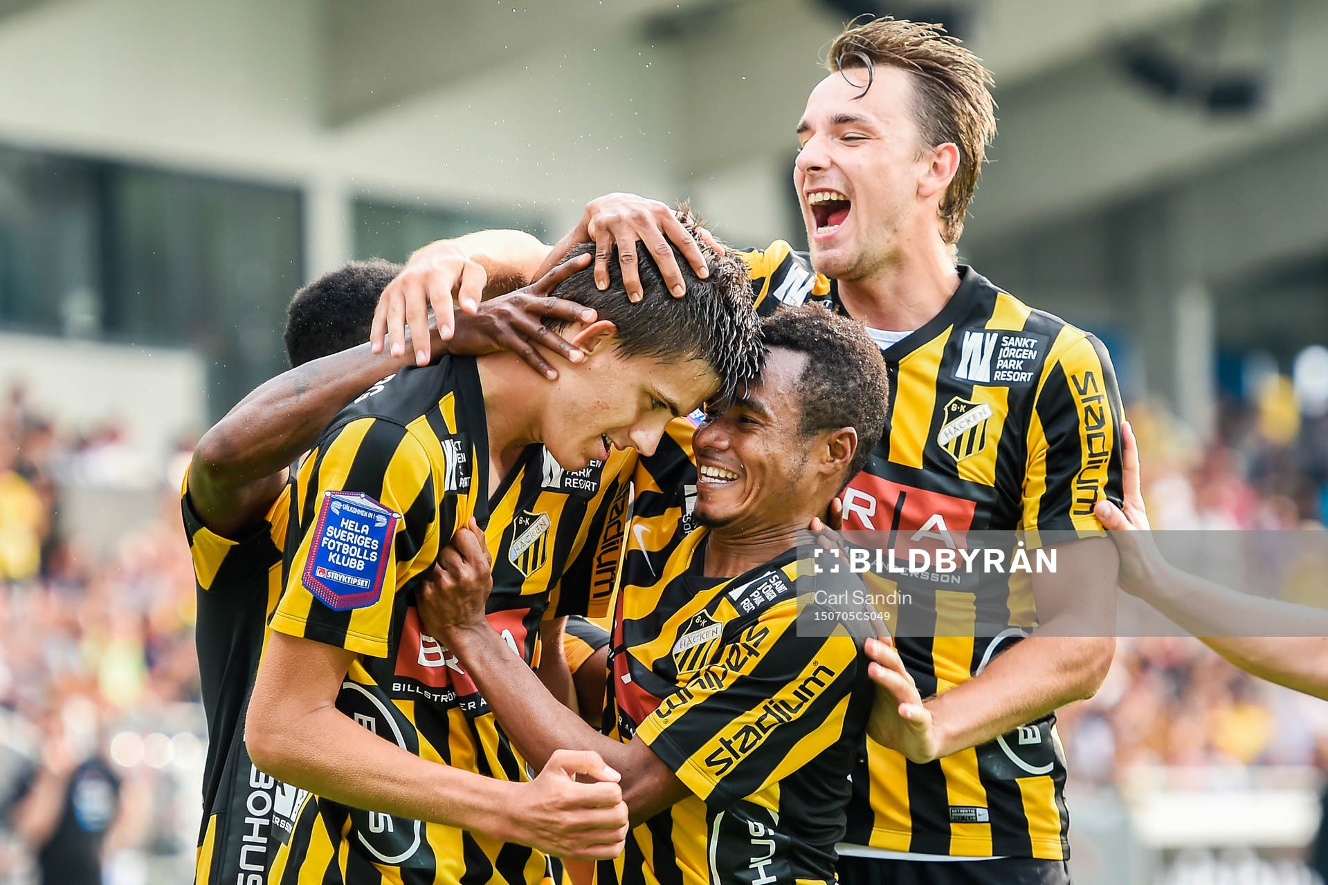 Häckens Alexander Jeremejeff firar efter 3-2 under fotbollsmatchen i Allsvenskan mellan Häcken och Helsingborg den 5 juli 2015 i Göteborg.