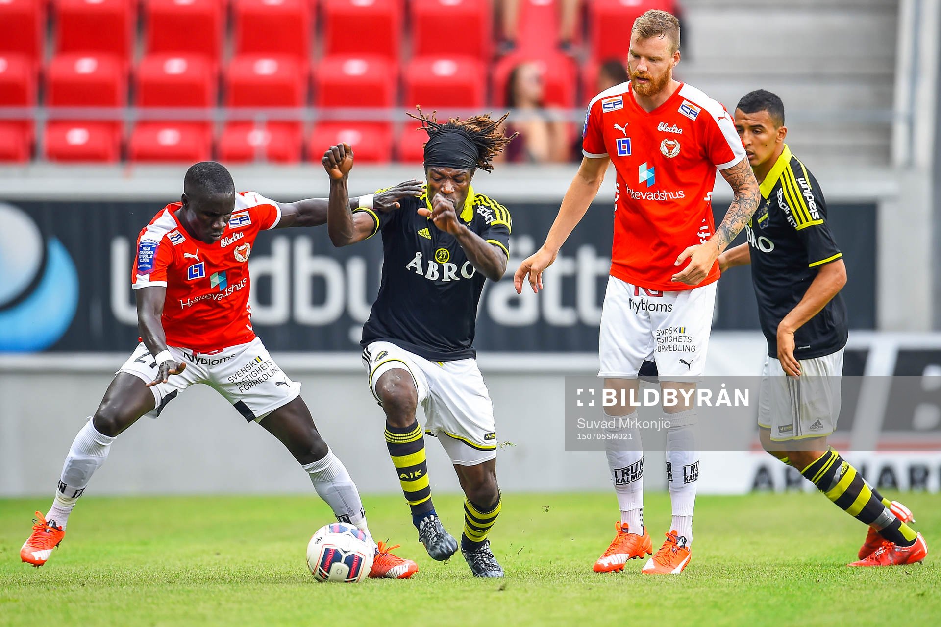 s Mohamed Bangura och Kalmars Papa Alioune Diouf